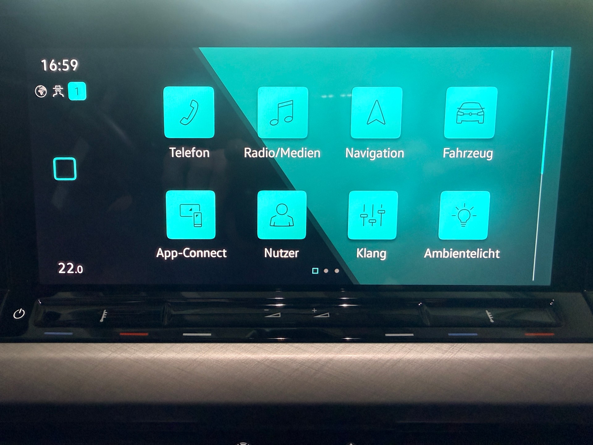 VW Golf Variant 1.0 TSI Life-image-15
