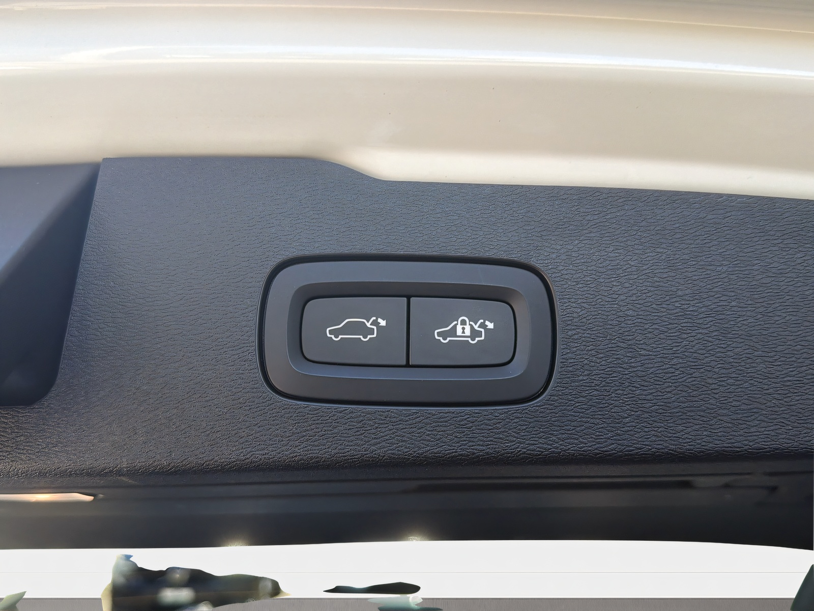 VOLVO V60 T6 eAWD Plug in Hybrid Ultimate Dark Geartronic-image-20