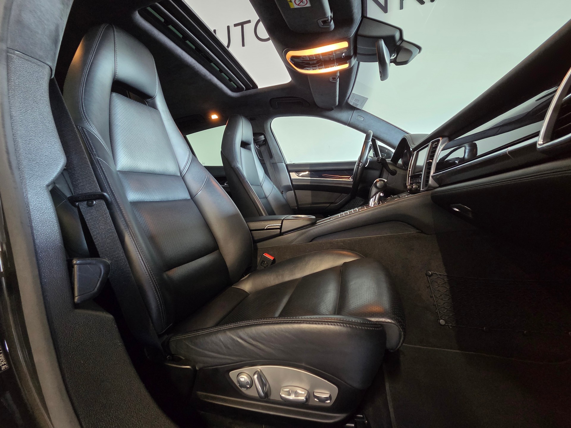 PORSCHE Panamera 3.0 V6 4S PDK-image-4