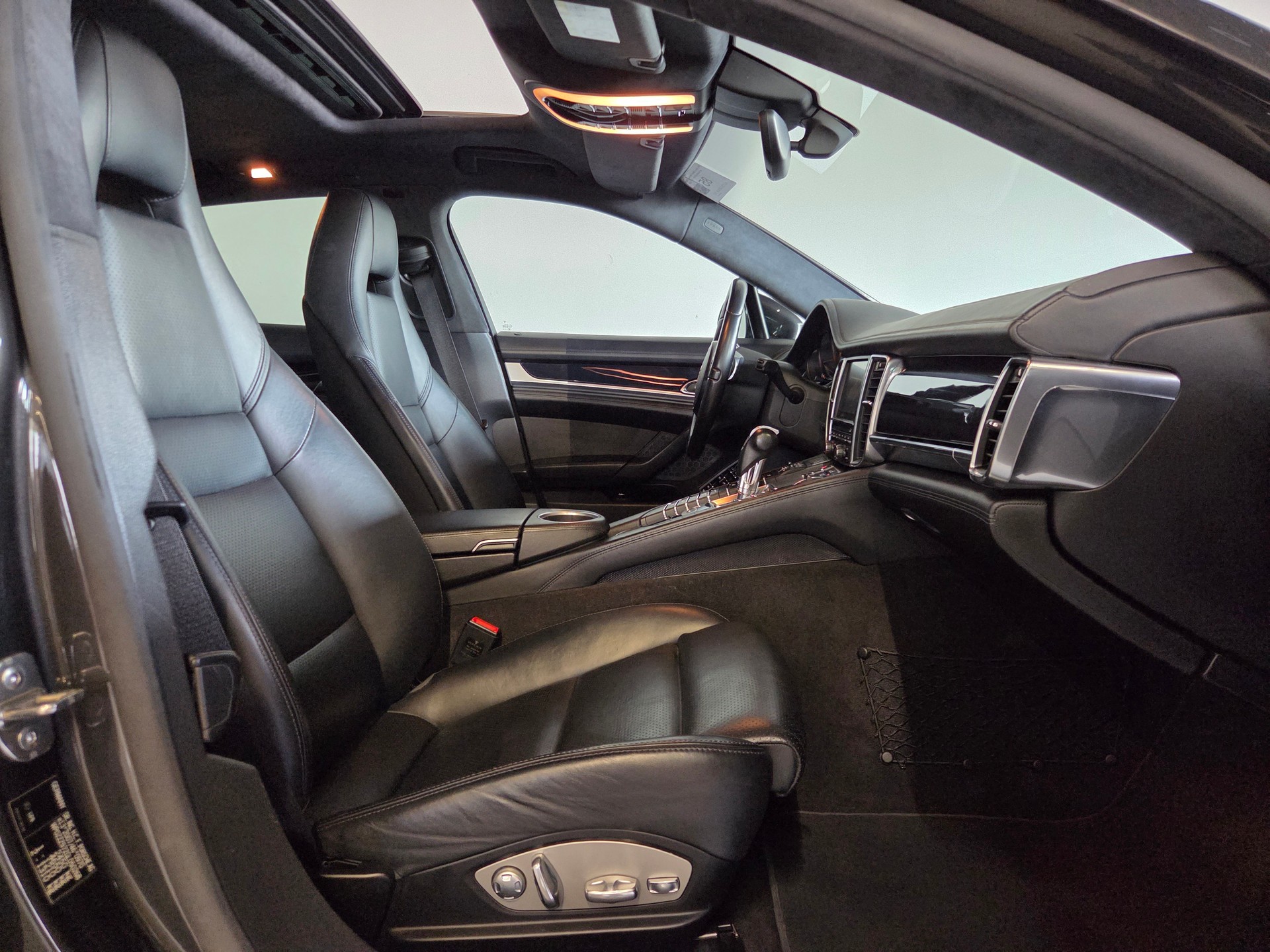PORSCHE Panamera 3.0 V6 4S PDK-image-17