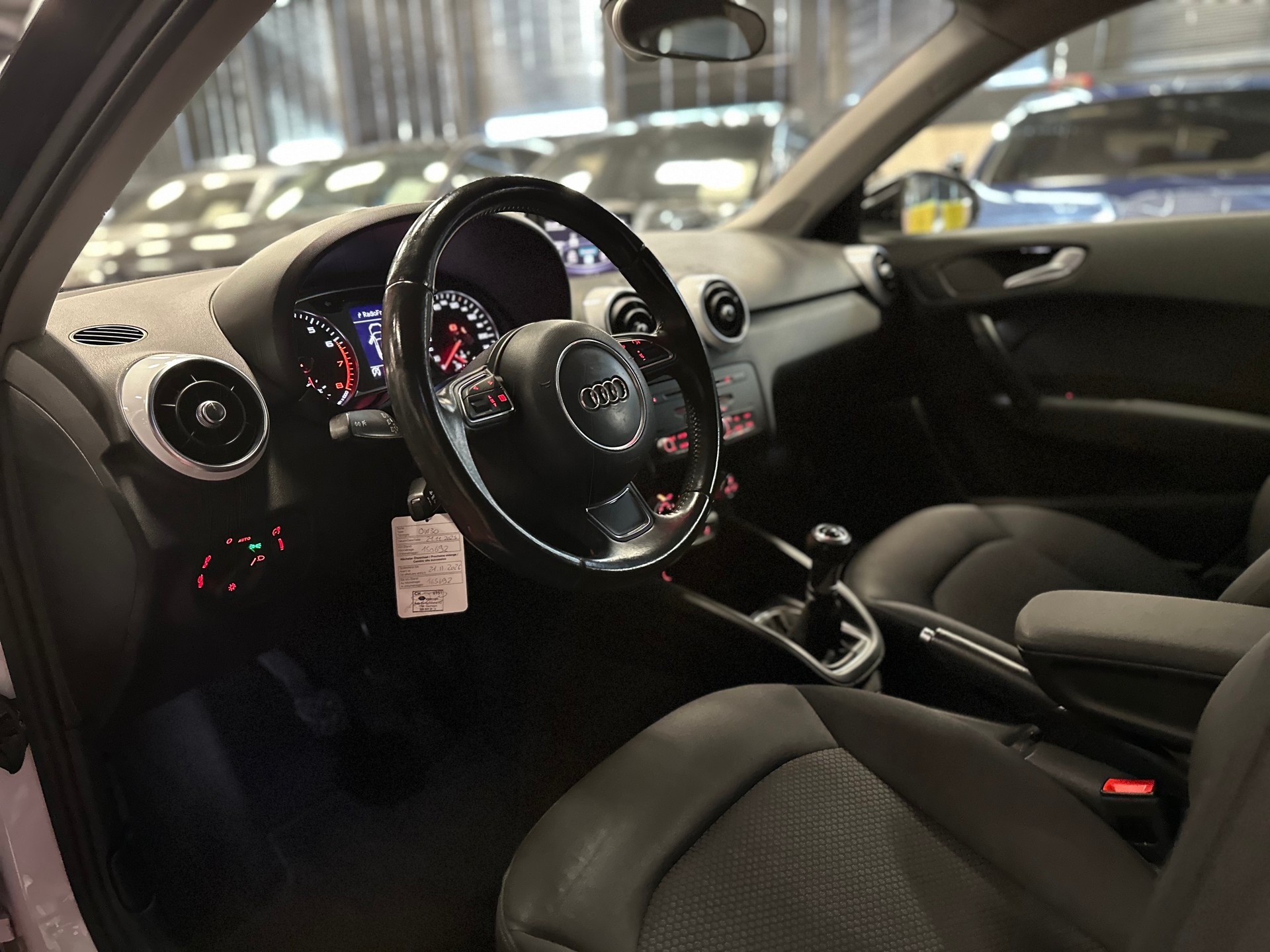 AUDI A1 Sportback 1.2 TFSI S-Line / ** Frisch ab MFK & Service / 12 MT Garantie **-image-12