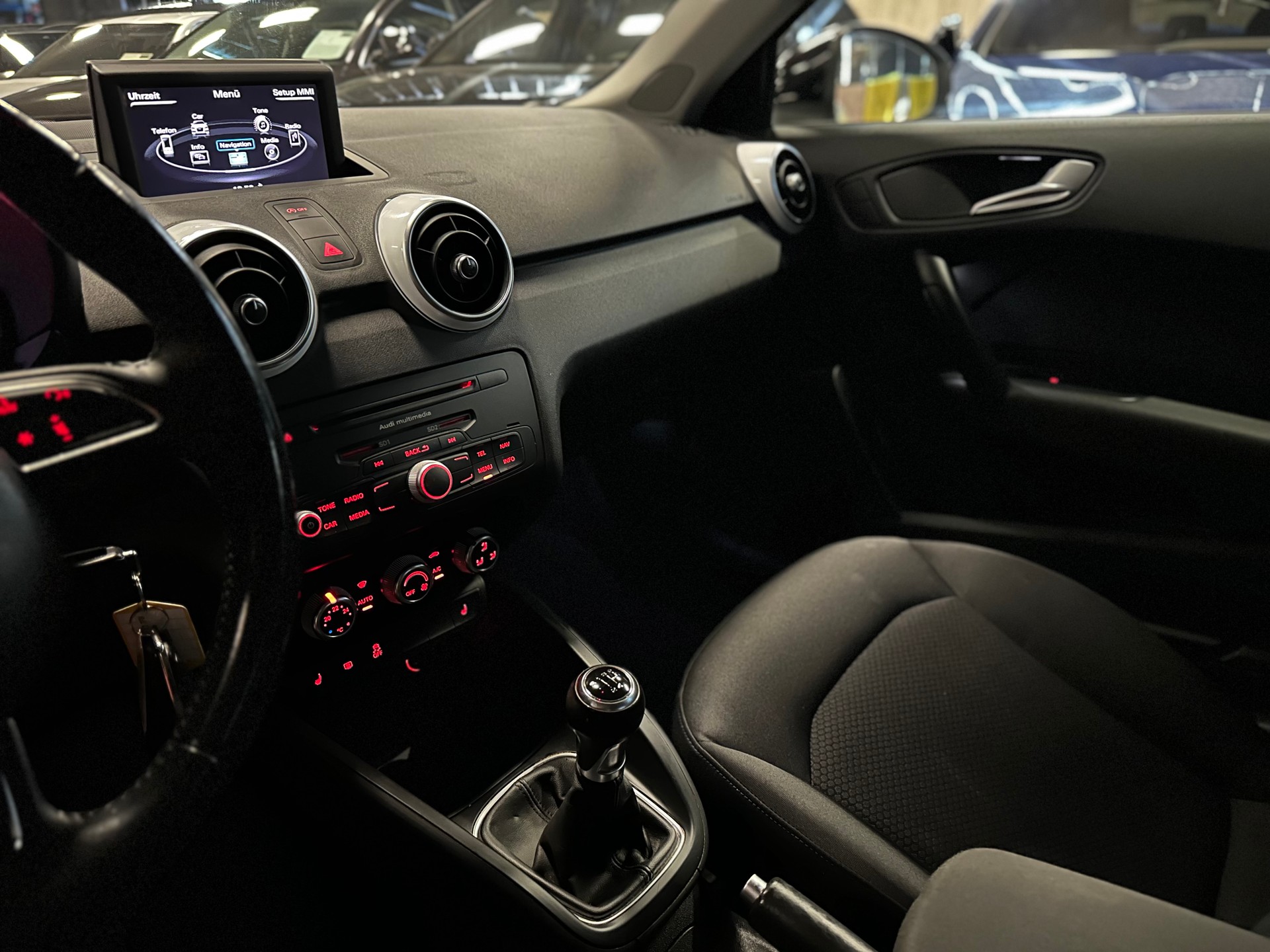 AUDI A1 Sportback 1.2 TFSI S-Line / ** Frisch ab MFK & Service / 12 MT Garantie **-image-15