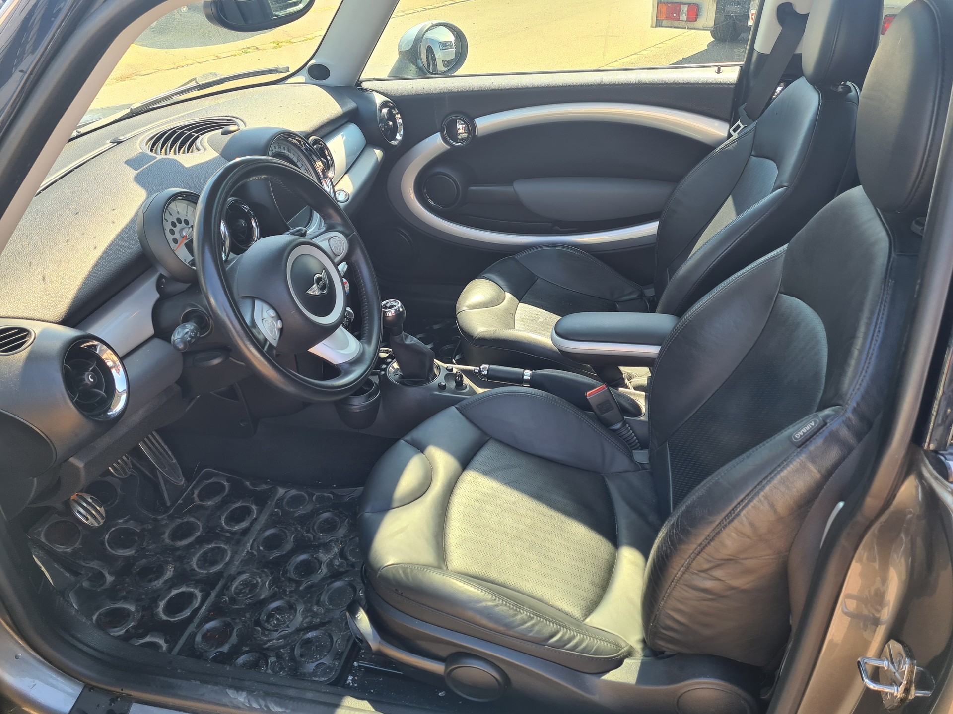 MINI Clubman Cooper S-image-4