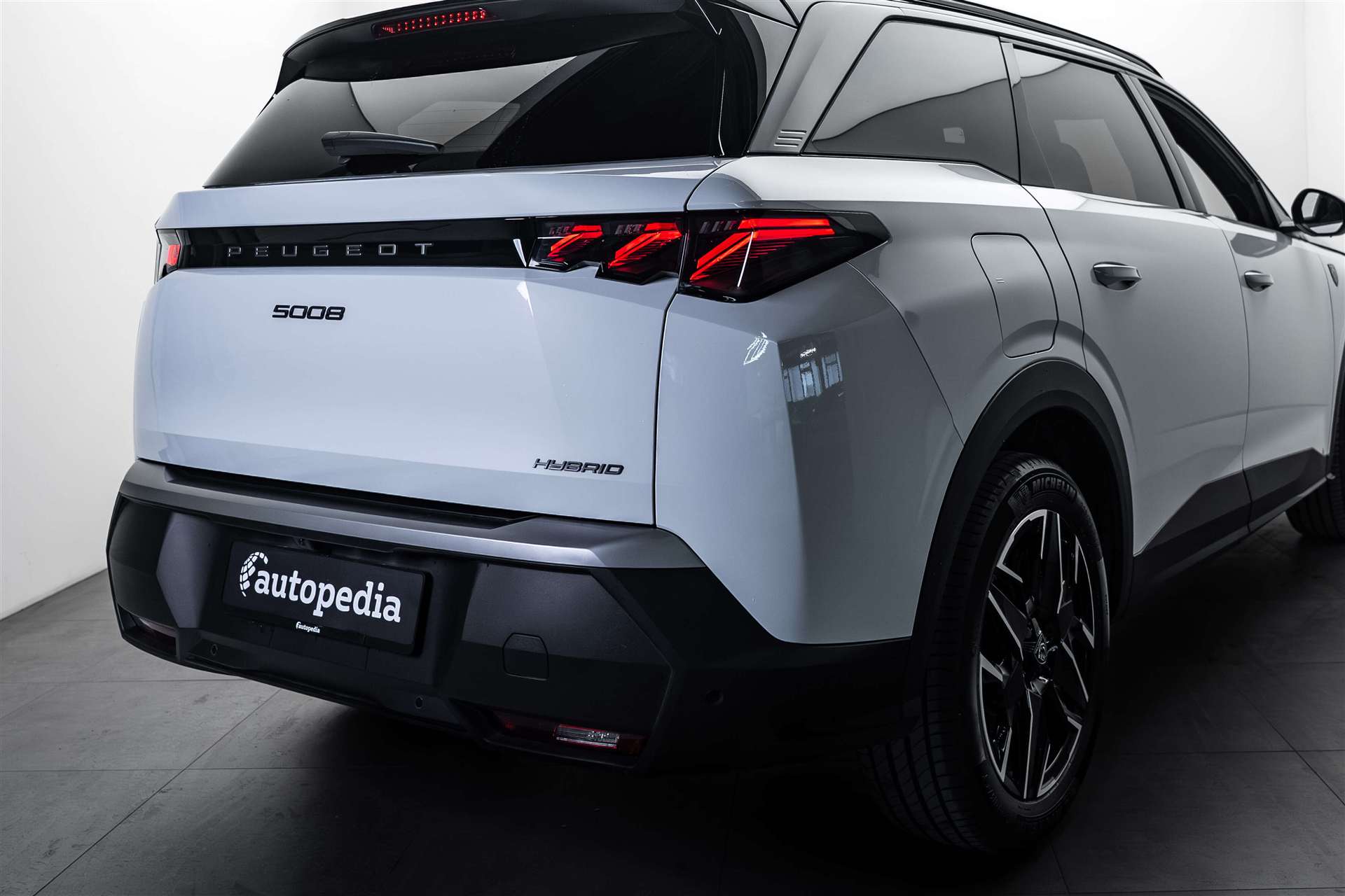 PEUGEOT 5008 145 Hybrid GT 7-Plätzer e-DCS-Automat-image-3