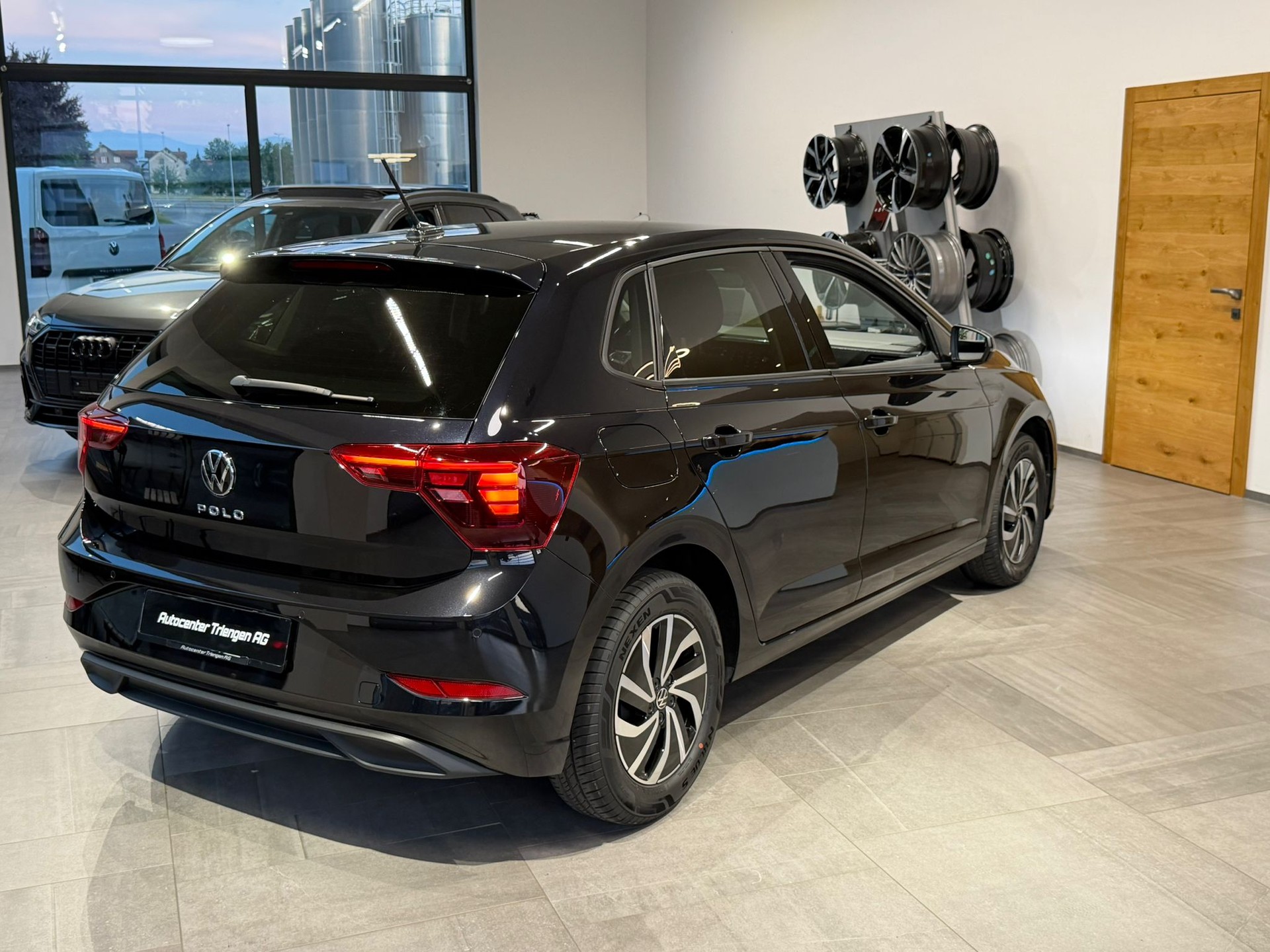 VW Polo 1.0 TSI Life DSG-image-12
