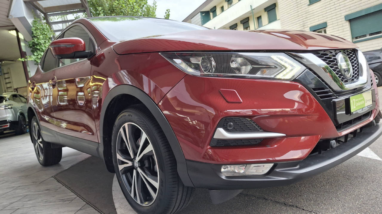 NISSAN Qashqai 1.3 DIG-T 160 Acenta-image-2