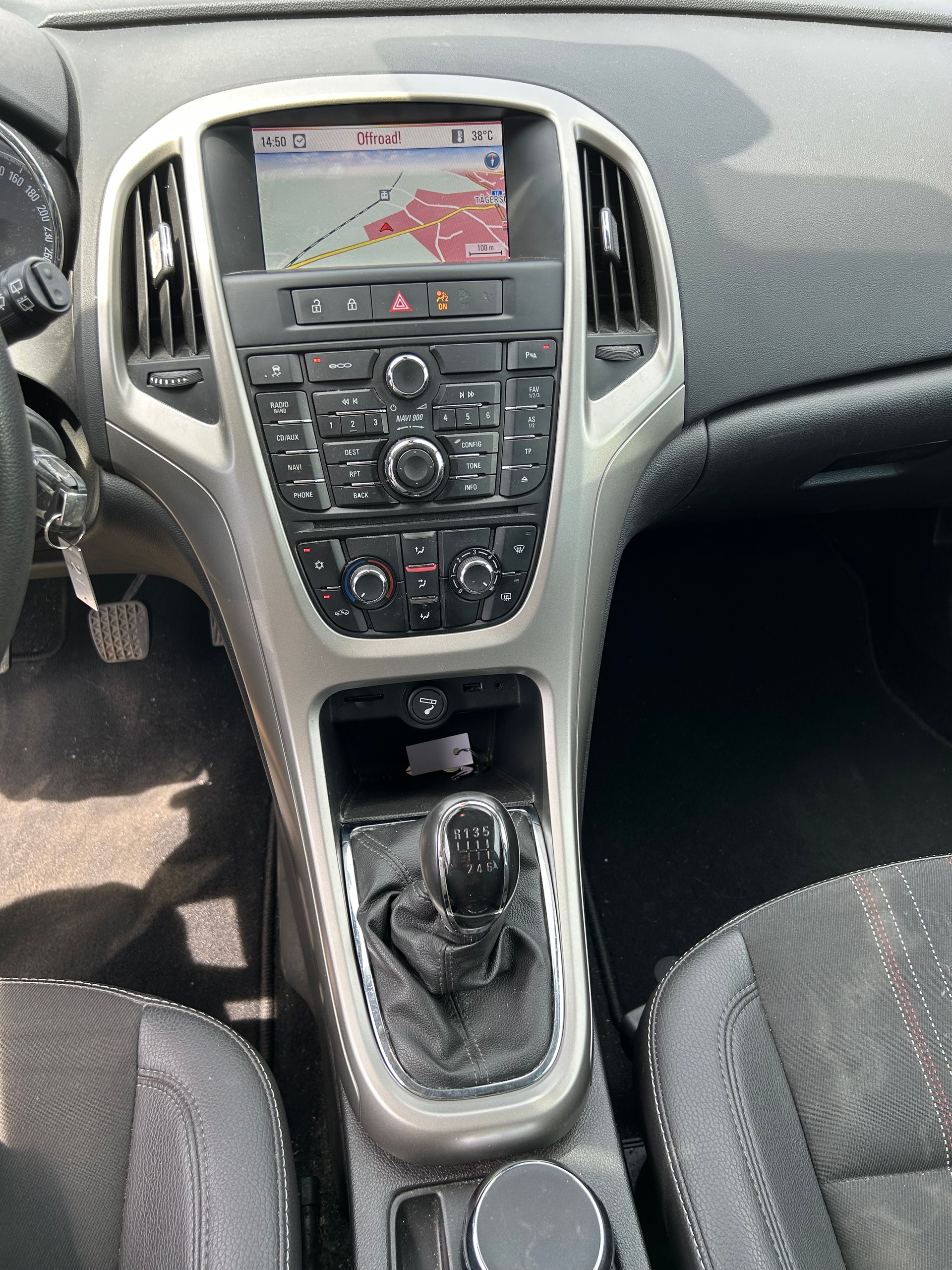 OPEL Astra ST 1.4i 16V Turbo Anniversary Ed.-image-8