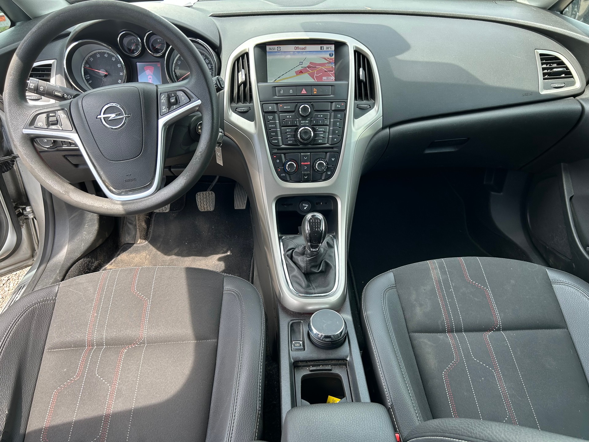 OPEL Astra ST 1.4i 16V Turbo Anniversary Ed.-image-10
