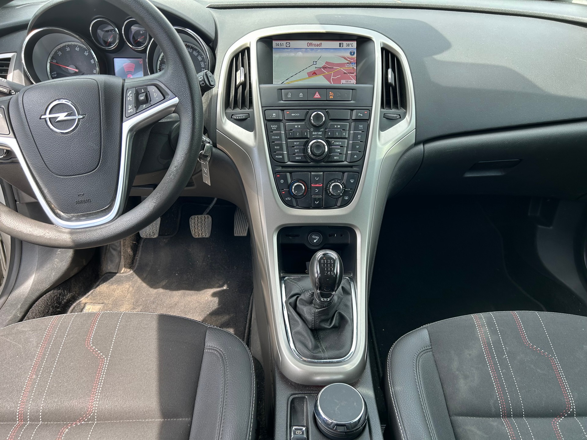 OPEL Astra ST 1.4i 16V Turbo Anniversary Ed.-image-9