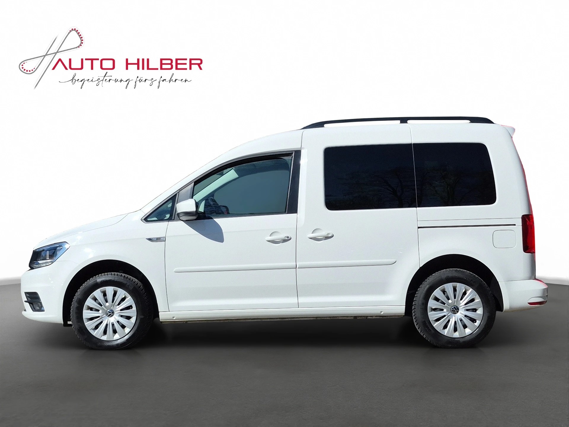 VW Caddy 2.0 TDI Liberty DSG-image-1