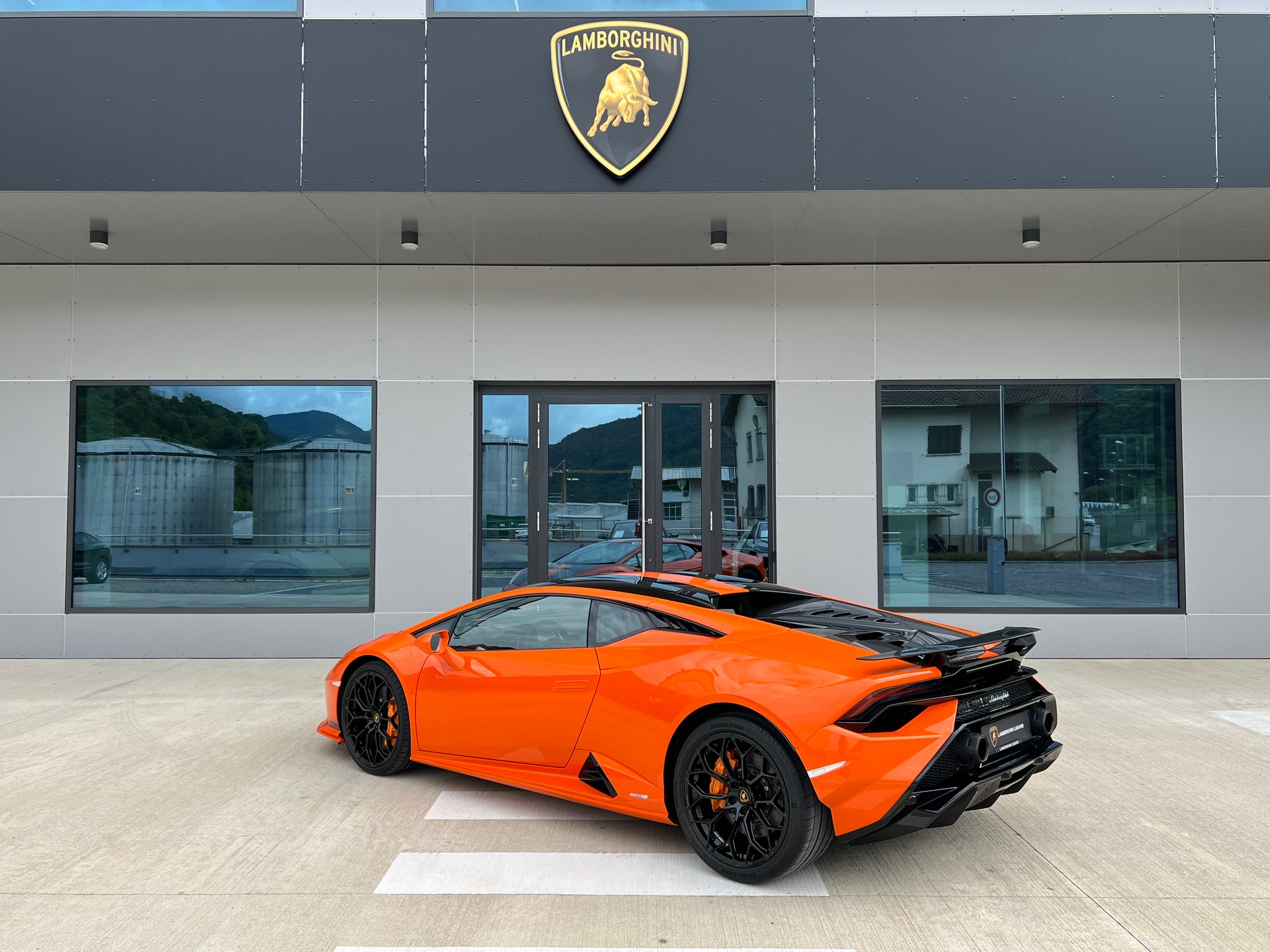 LAMBORGHINI Huracan Tecnica MY24 Selezione Certified Pre-Owned Certifications: 150-point check list Lamborghini Lugano-image-4