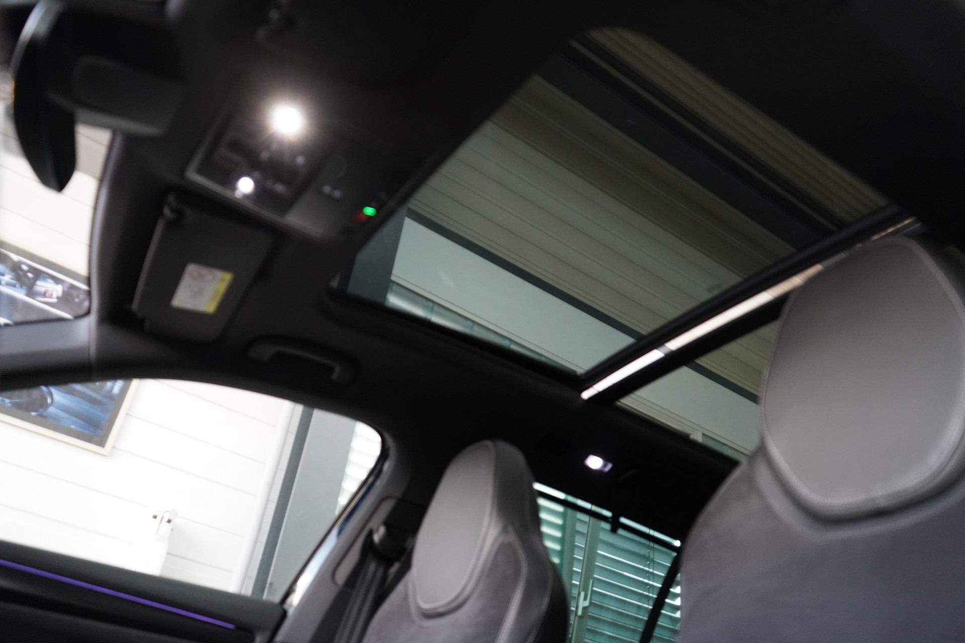 SKODA Superb Combi 2.0 TSI SportLine Plus 4x4 DSG-image-22