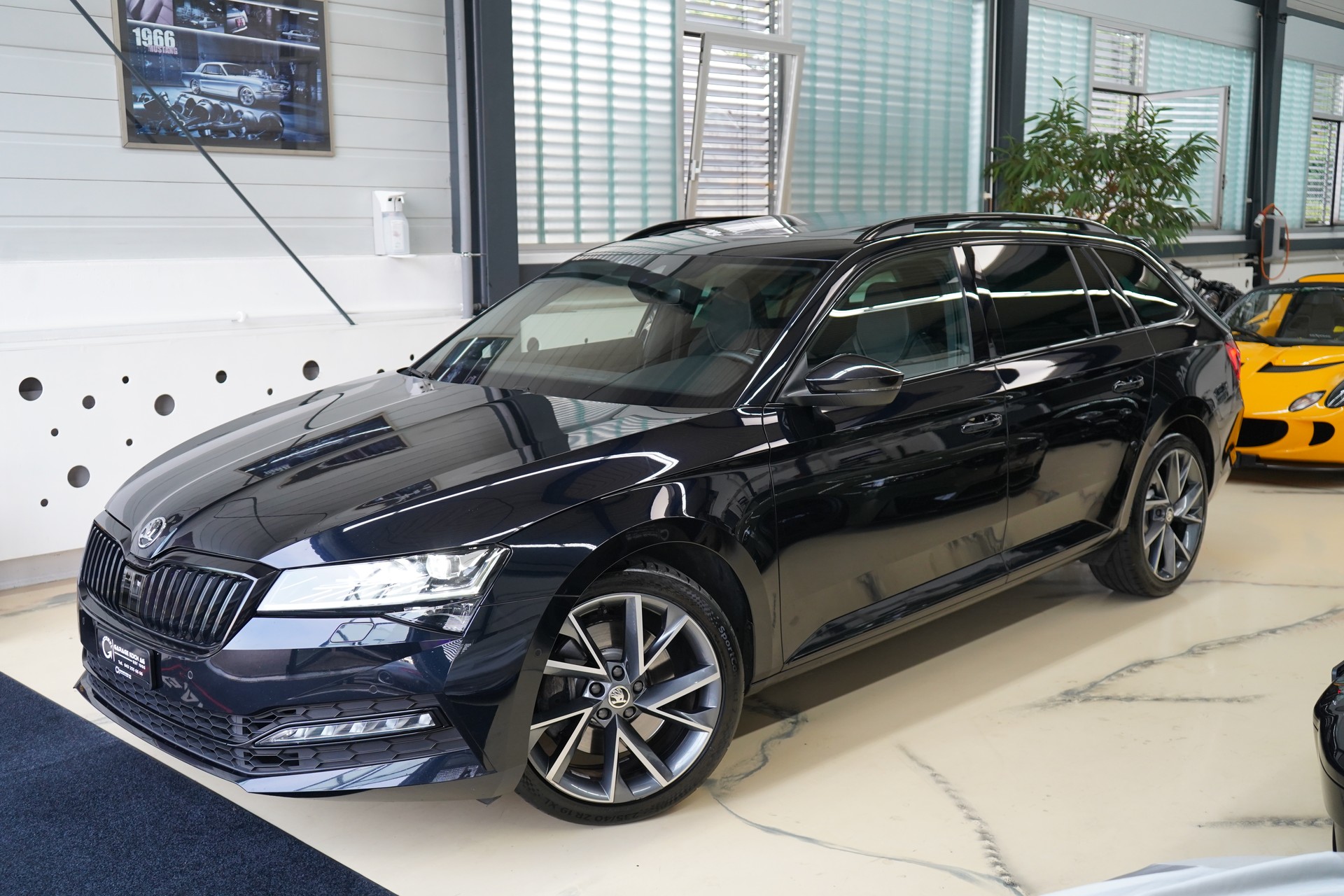 SKODA Superb Combi 2.0 TSI SportLine Plus 4x4 DSG-image-2