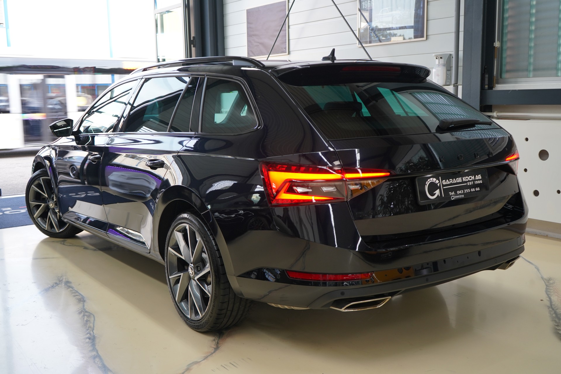 SKODA Superb Combi 2.0 TSI SportLine Plus 4x4 DSG-image-4