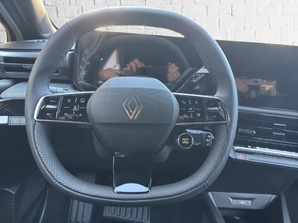 RENAULT Clio 1.8 E-Tech techno-image-8