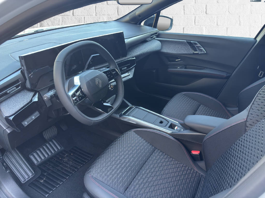 RENAULT Clio 1.8 E-Tech techno-image-5