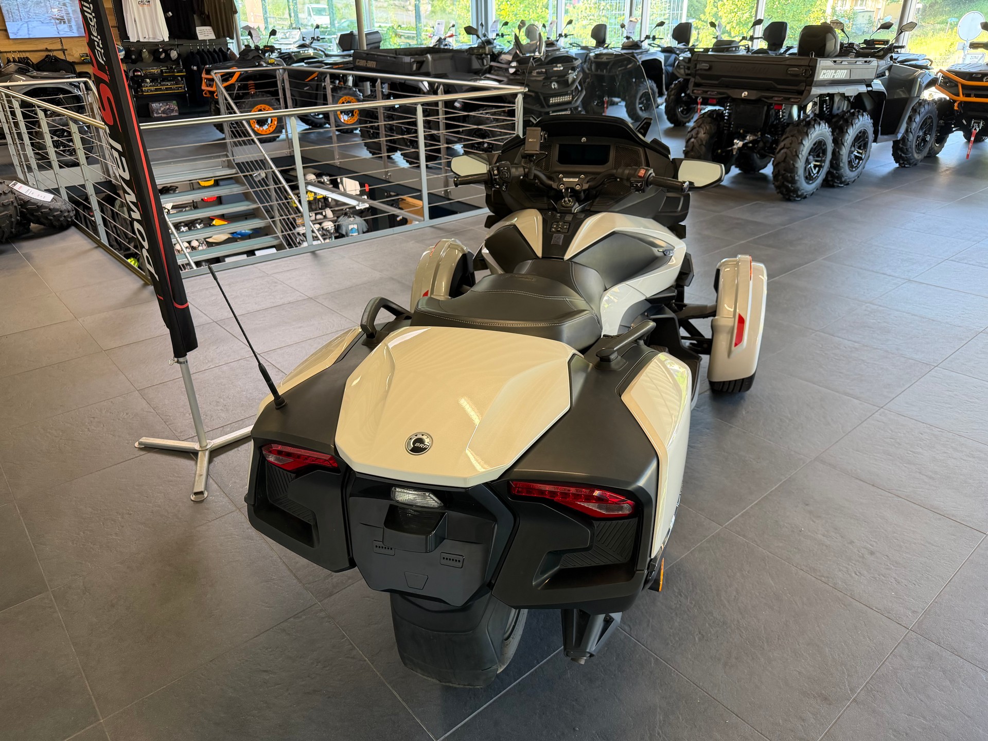 CAN-AM Spyder RT-STD SE6-image-14