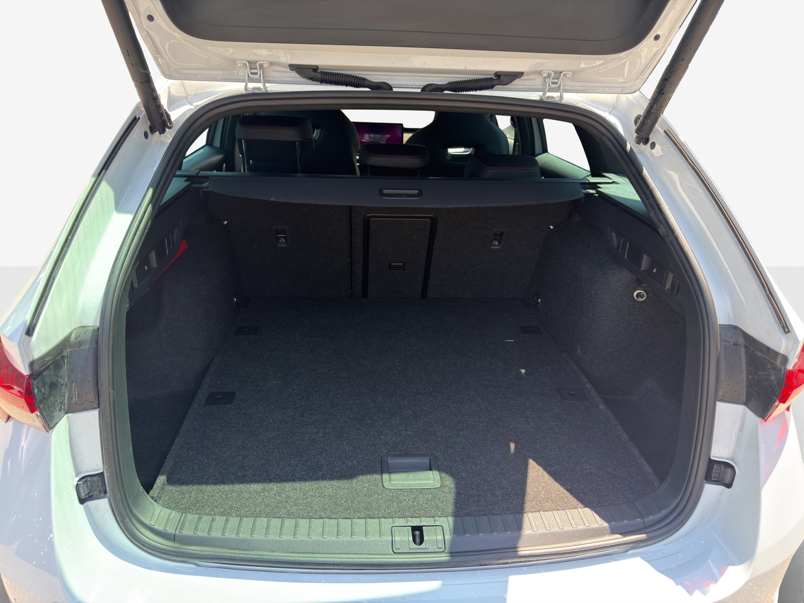 SKODA Octavia Combi 2.0 TSI DSG RS-image-12