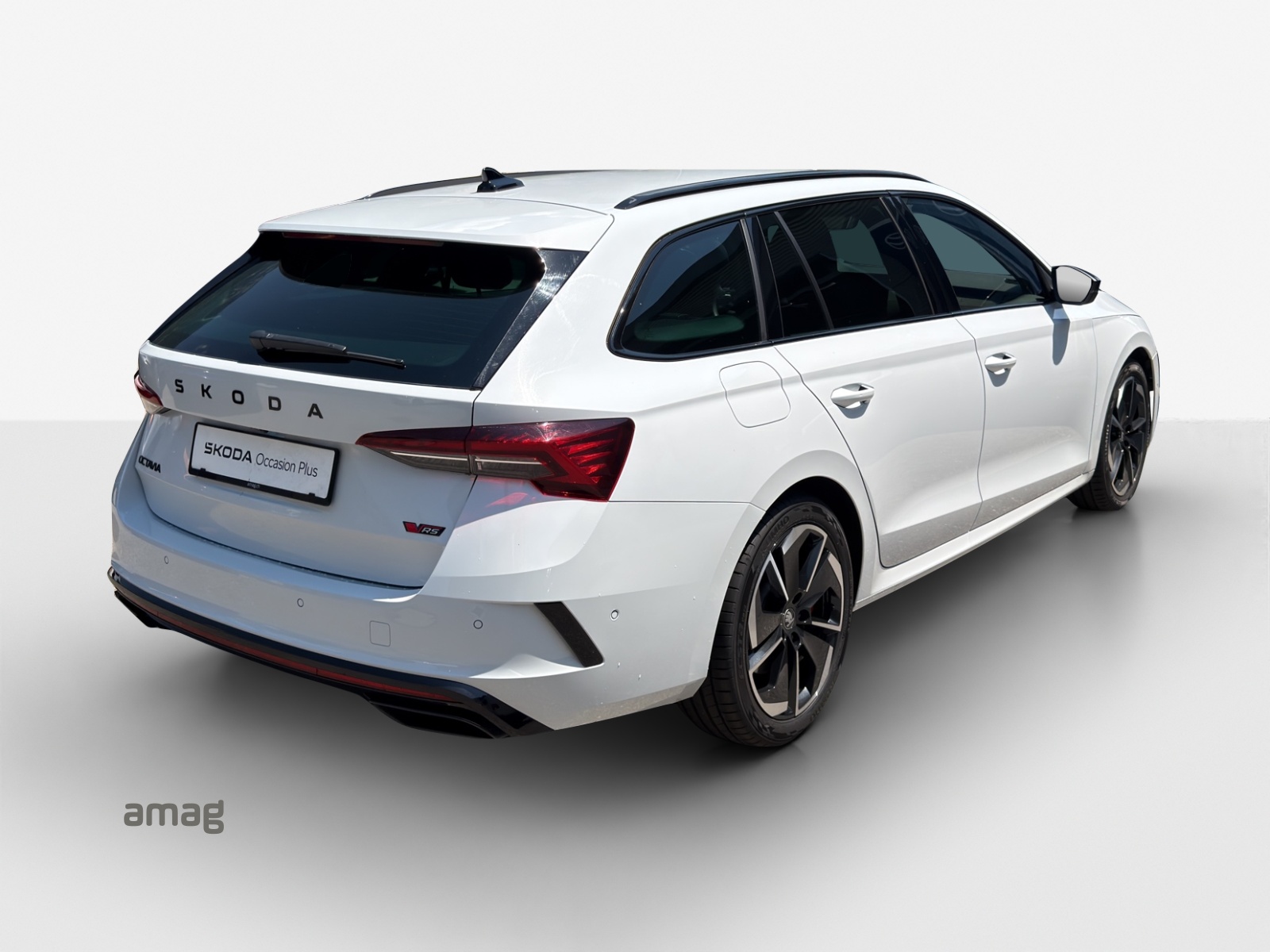 SKODA Octavia Combi 2.0 TSI DSG RS-image-4