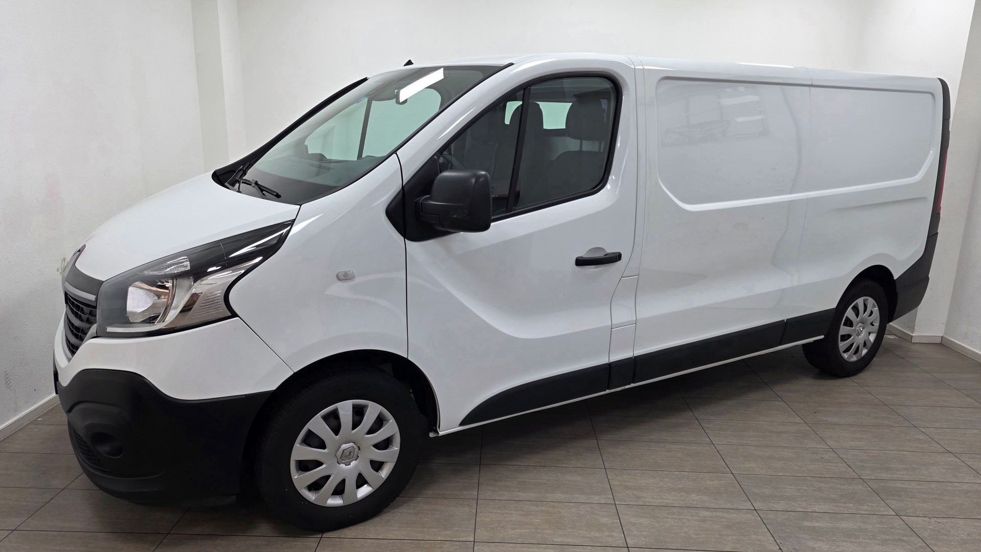 RENAULT Trafic 2.0 Energy dCi 120 3.0t Access L2H1-image-6