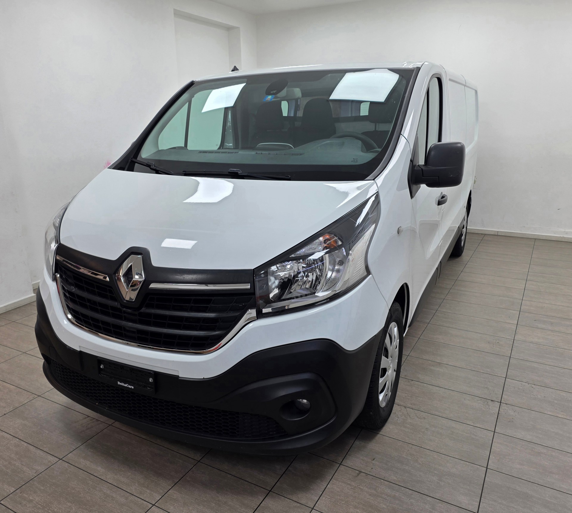RENAULT Trafic 2.0 Energy dCi 120 3.0t Access L2H1-image-8