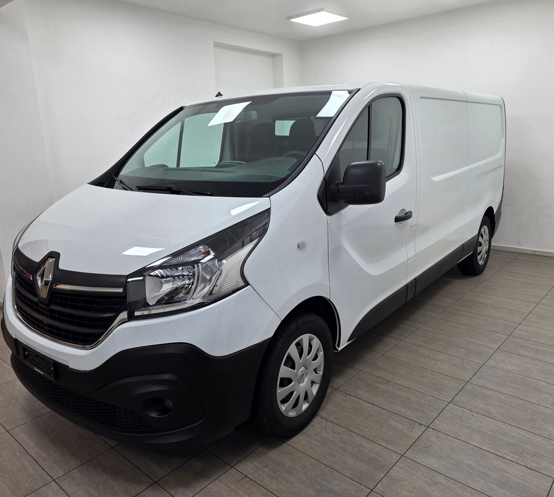 RENAULT Trafic 2.0 Energy dCi 120 3.0t Access L2H1-image-7