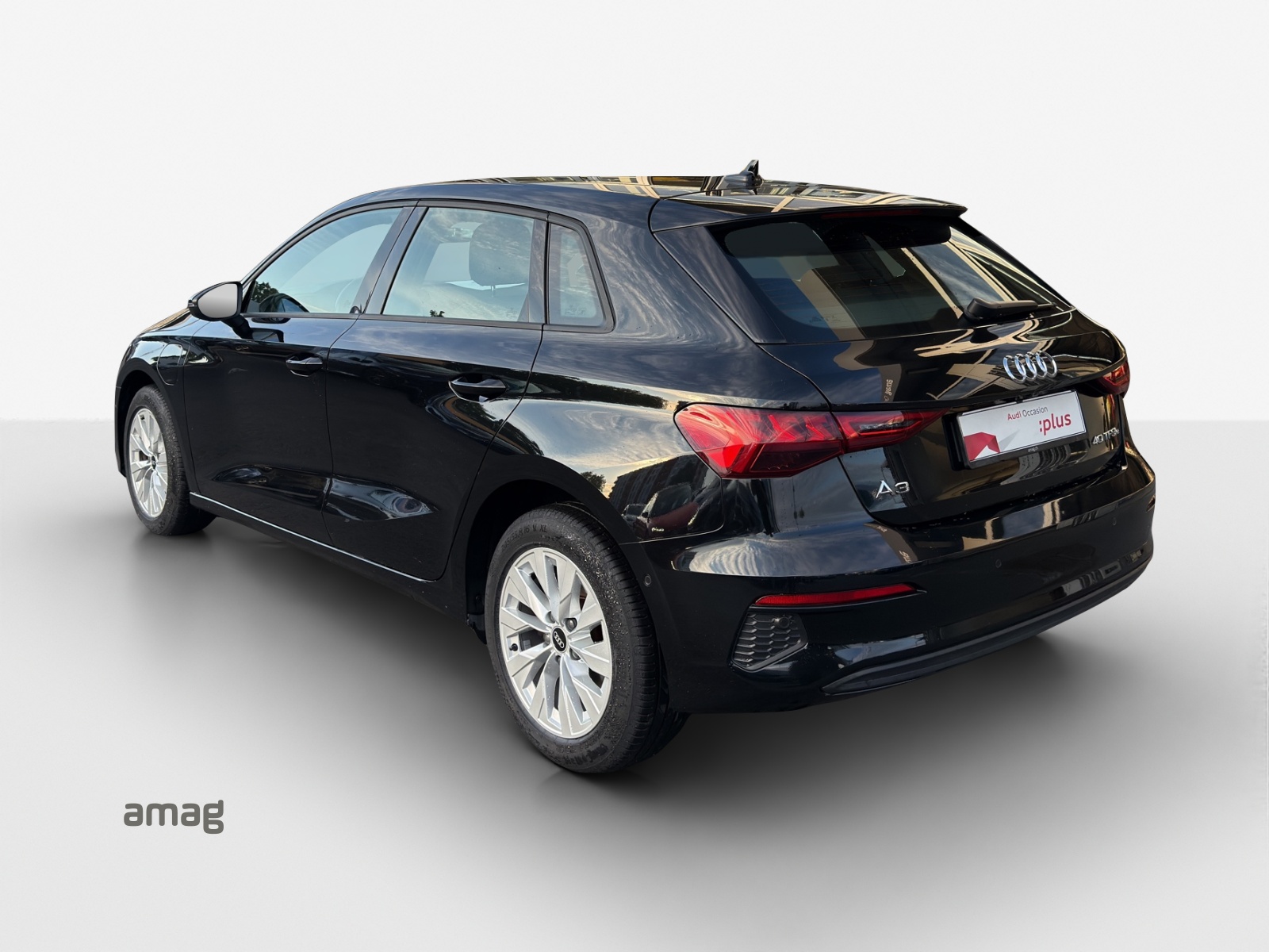 AUDI A3 Sportback 40 TFSI e S-tronic-image-2
