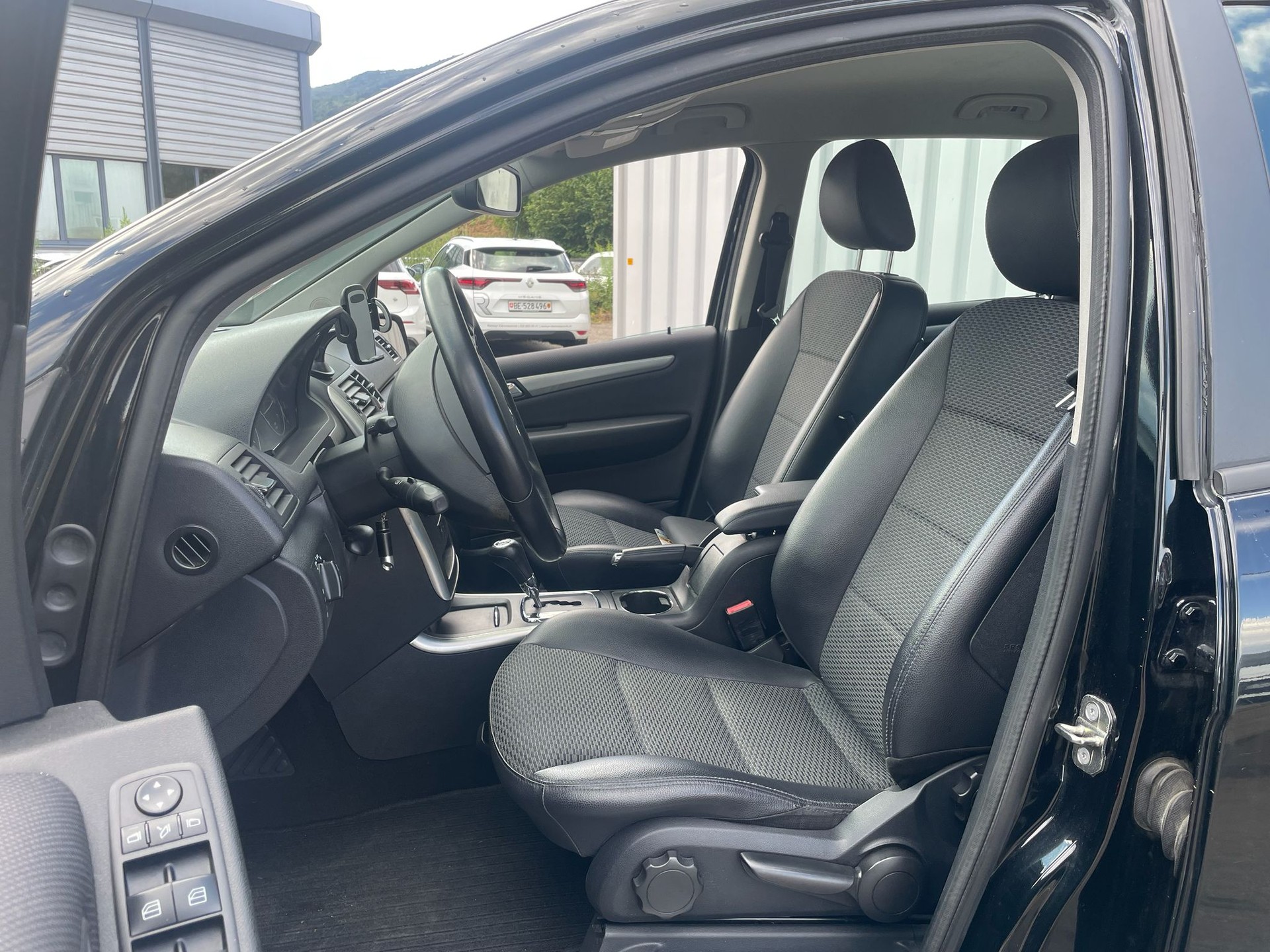 MERCEDES-BENZ A 200 Avantgarde Autotronic-image-4