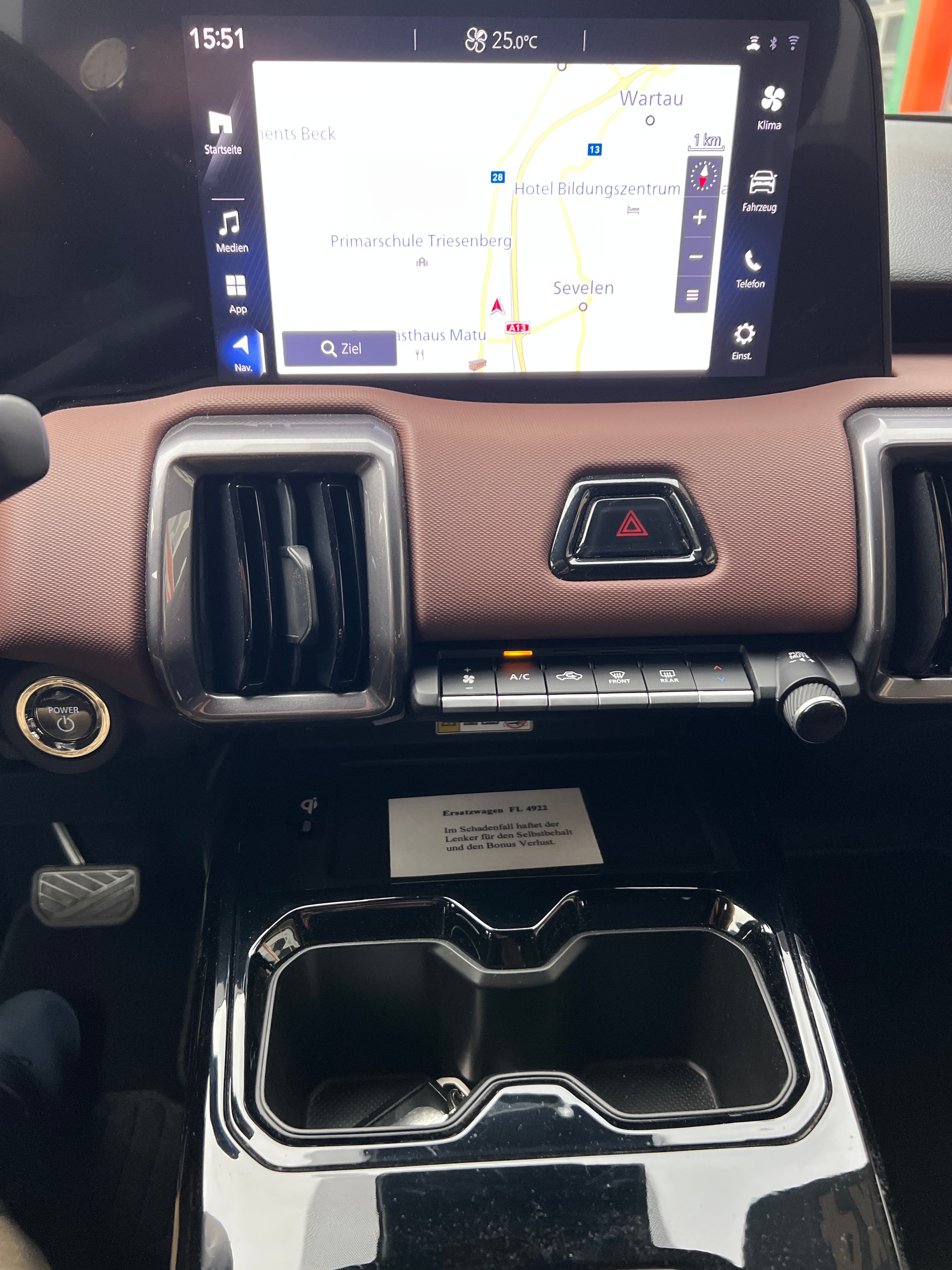 SUZUKI e Vitara Compact Top 4x4-image-8