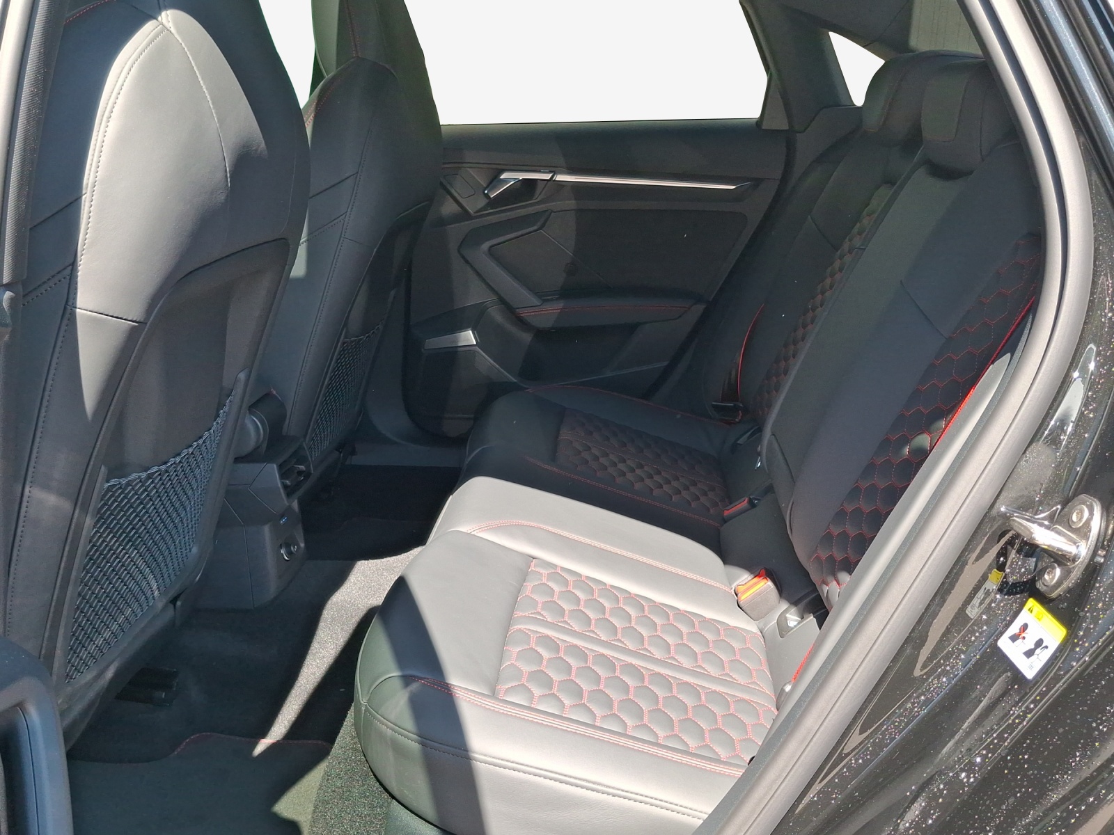 AUDI RS3 Limousine 2.5 TSI quattro S-tronic-image-11