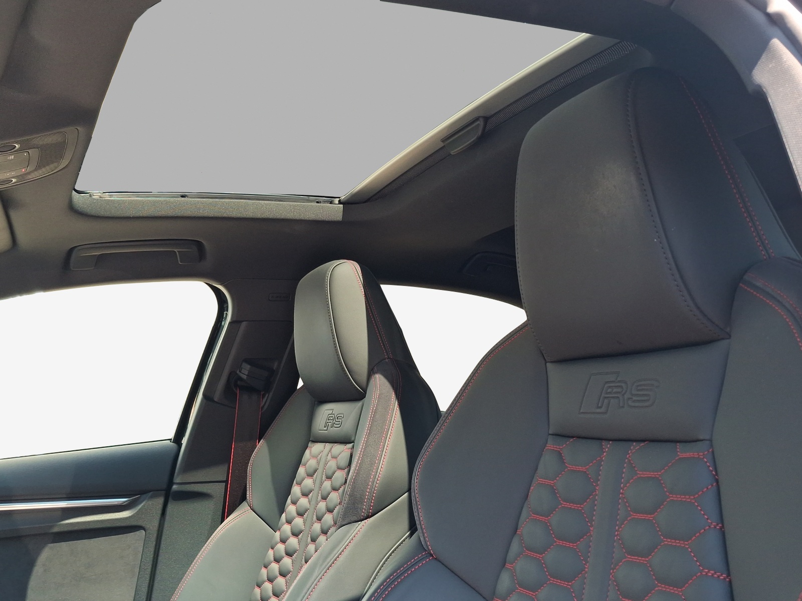 AUDI RS3 Limousine 2.5 TSI quattro S-tronic-image-13