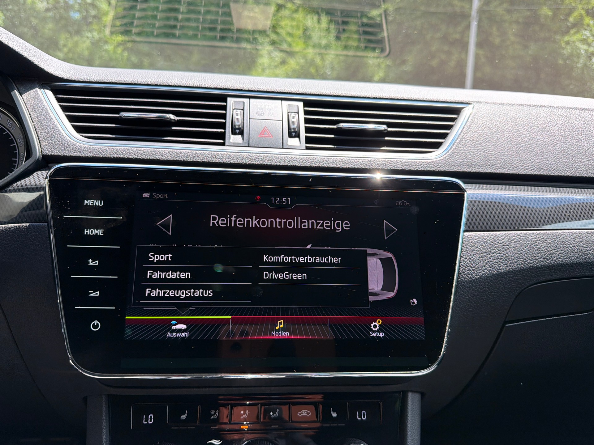 SKODA Superb Combi 2.0 TDi SportLine+ 4x4 DSG-image-19