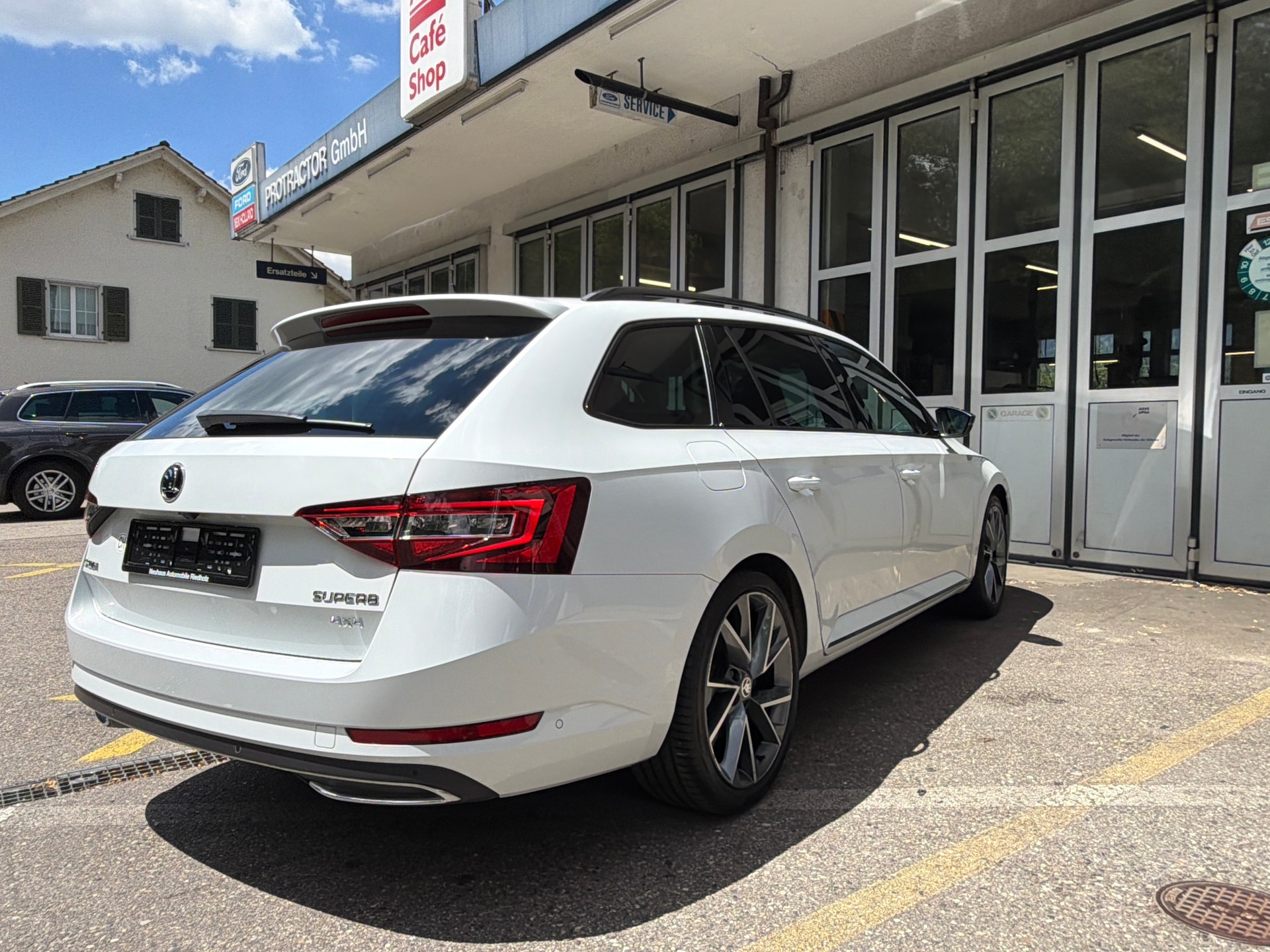 SKODA Superb Combi 2.0 TDi SportLine+ 4x4 DSG-image-7