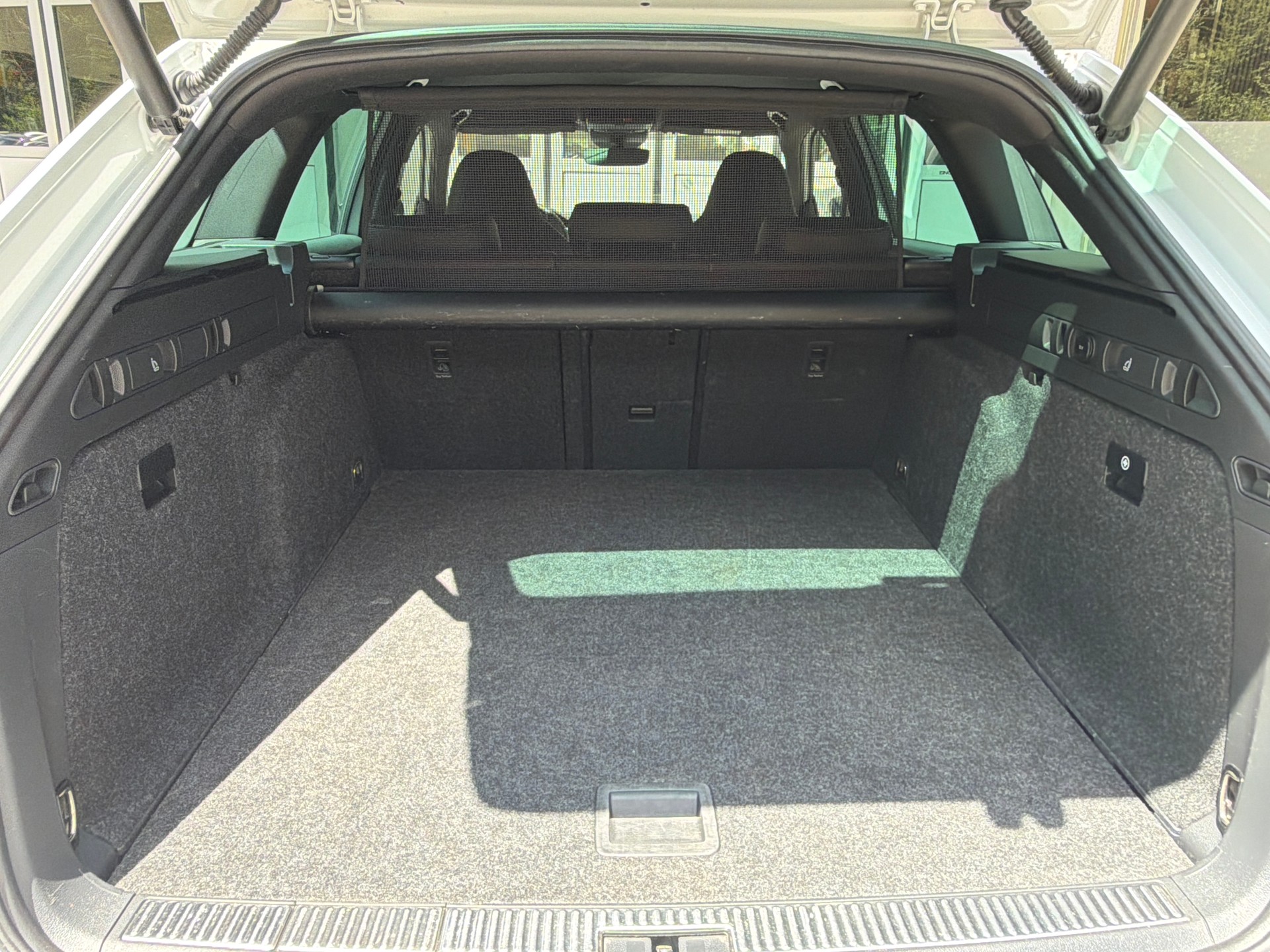 SKODA Superb Combi 2.0 TDi SportLine+ 4x4 DSG-image-26