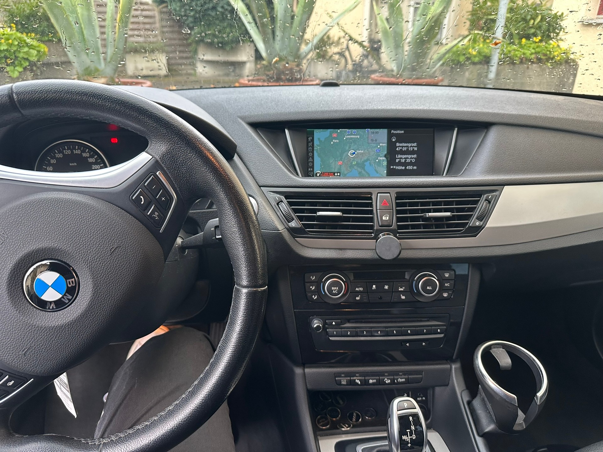 BMW X1-image-2