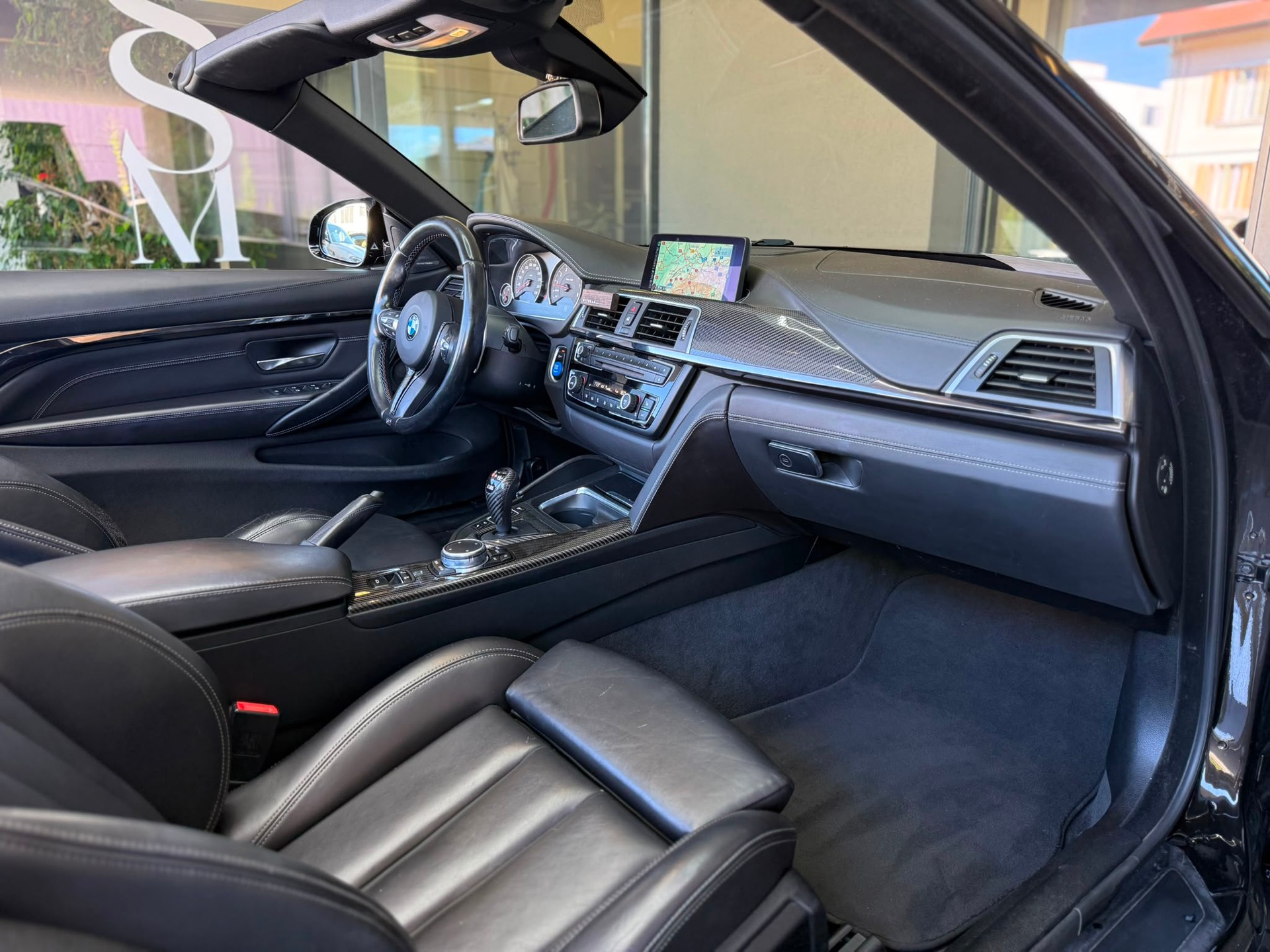 BMW M4 Cabriolet Competition *Citrenschwarz met* *Harman/Kardon* *Surround View*DKG-image-12
