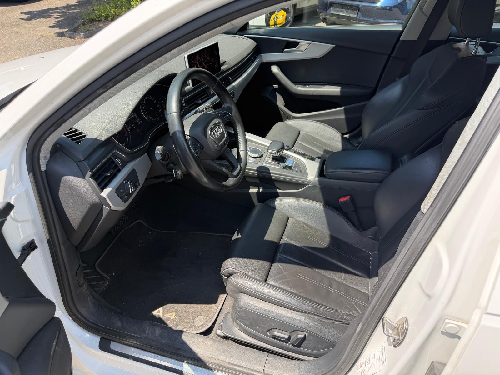 AUDI A4 Avant 40 TDI S-tronic-image-8