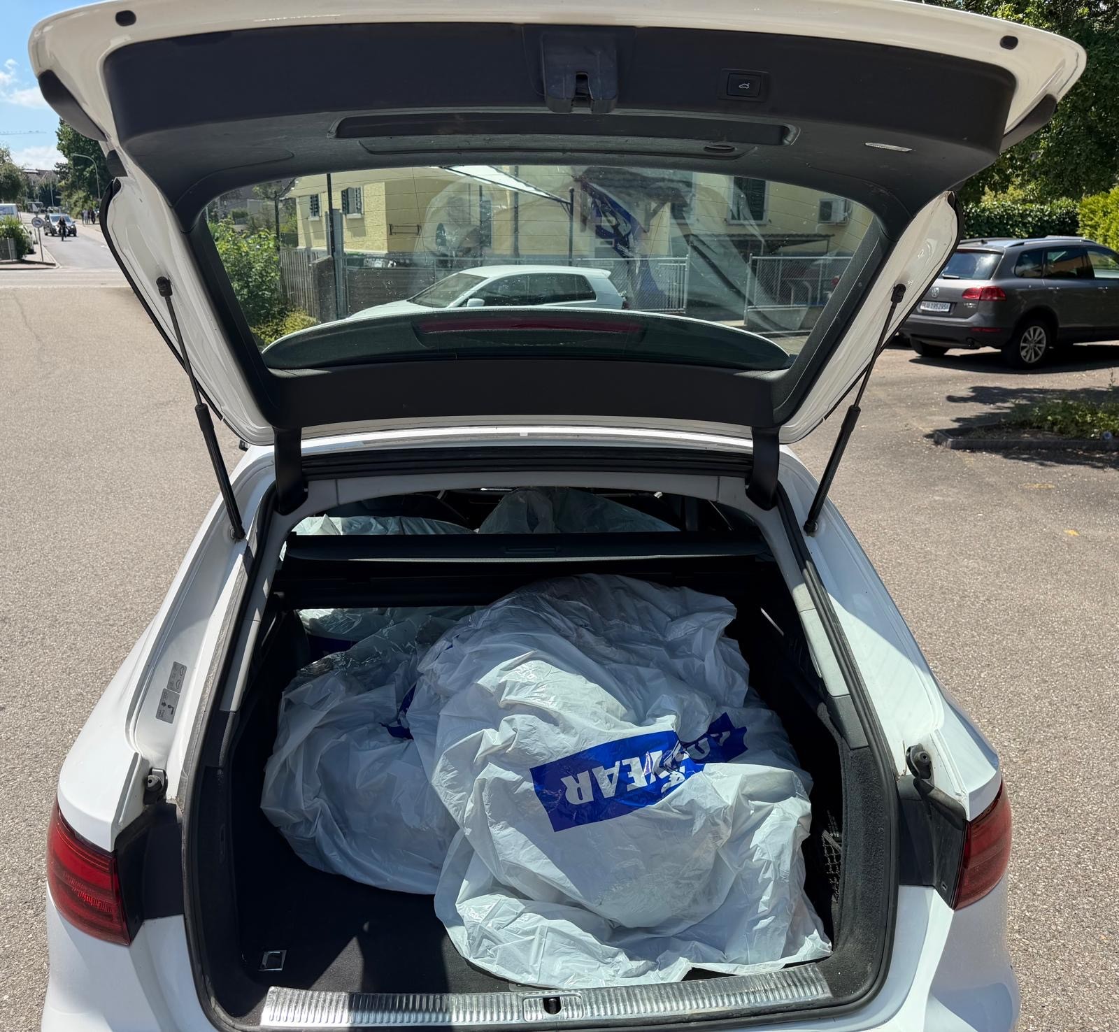 AUDI A4 Avant 40 TDI S-tronic-image-9