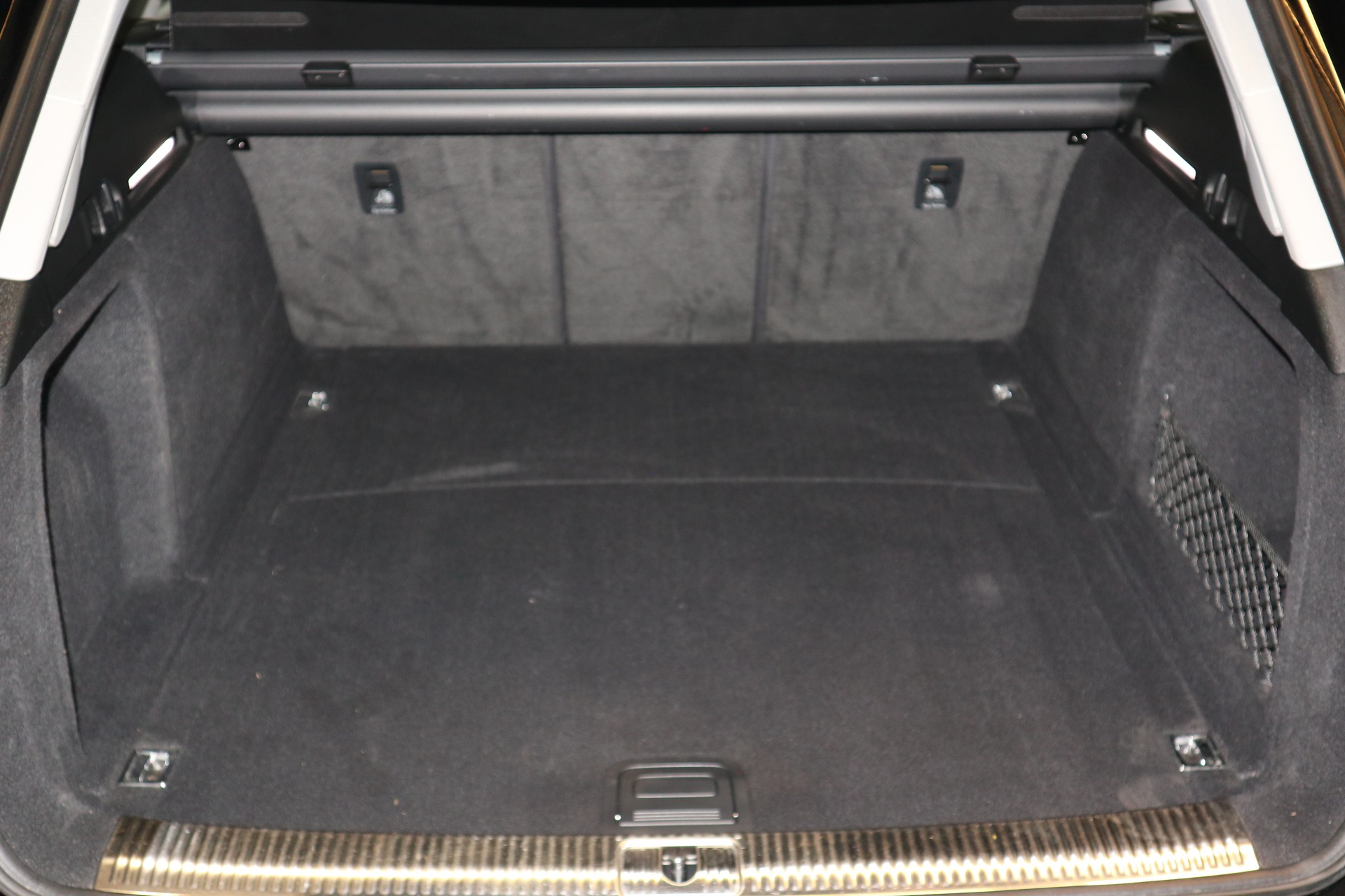 AUDI A4 Avant 2.0 TDI Sport-image-9