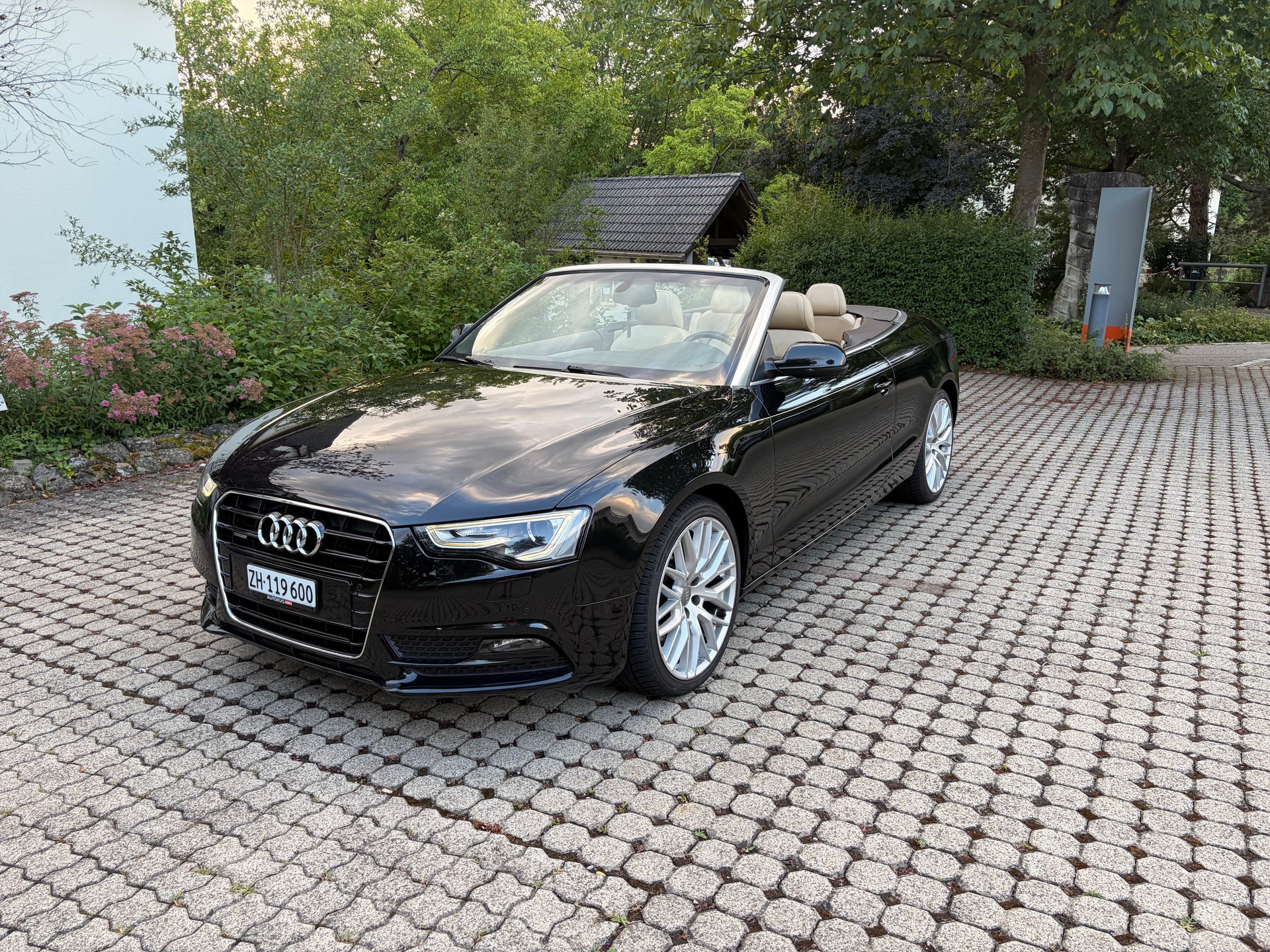 AUDI 3.0 V6 TFSI quattro S-Tronic-image-1