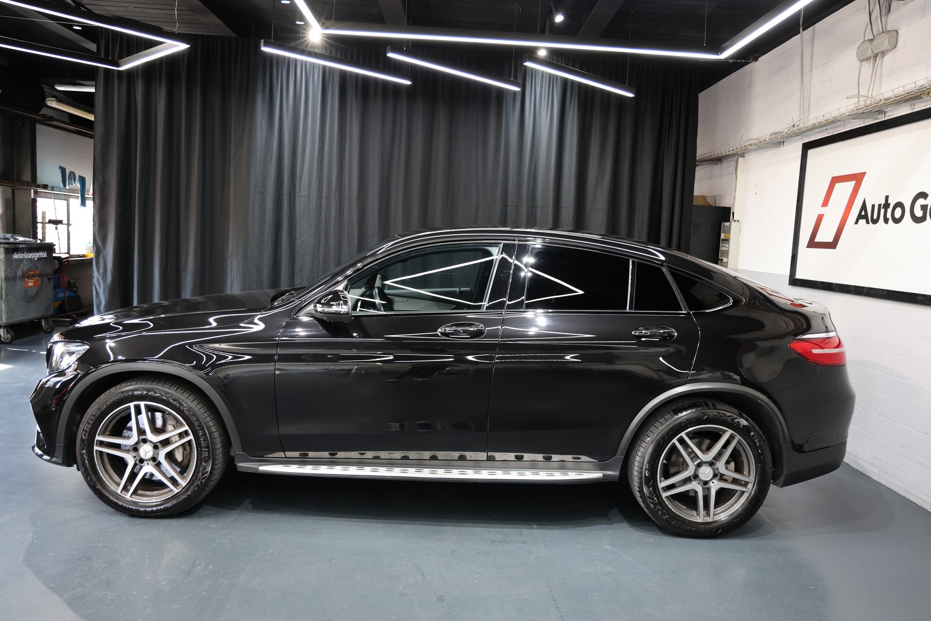 MERCEDES-BENZ GLC Coupé 250 d AMG Line 4Matic 9G-Tronic-image-4
