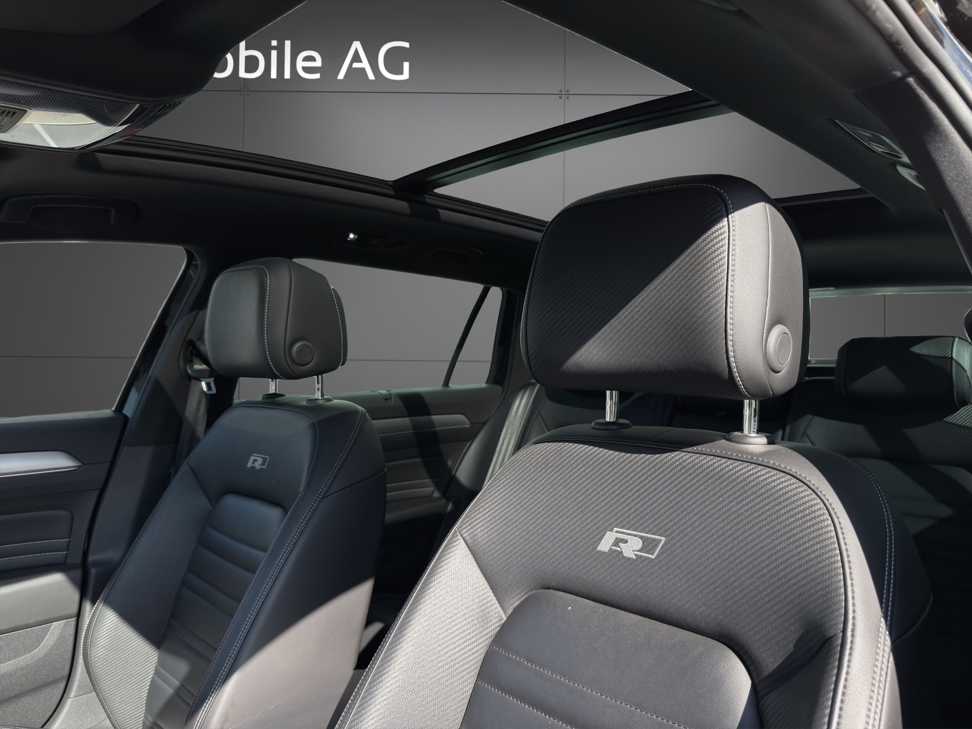 VW Passat 2.0 TDI BMT R-Line Edition 4Motion DSG-image-7