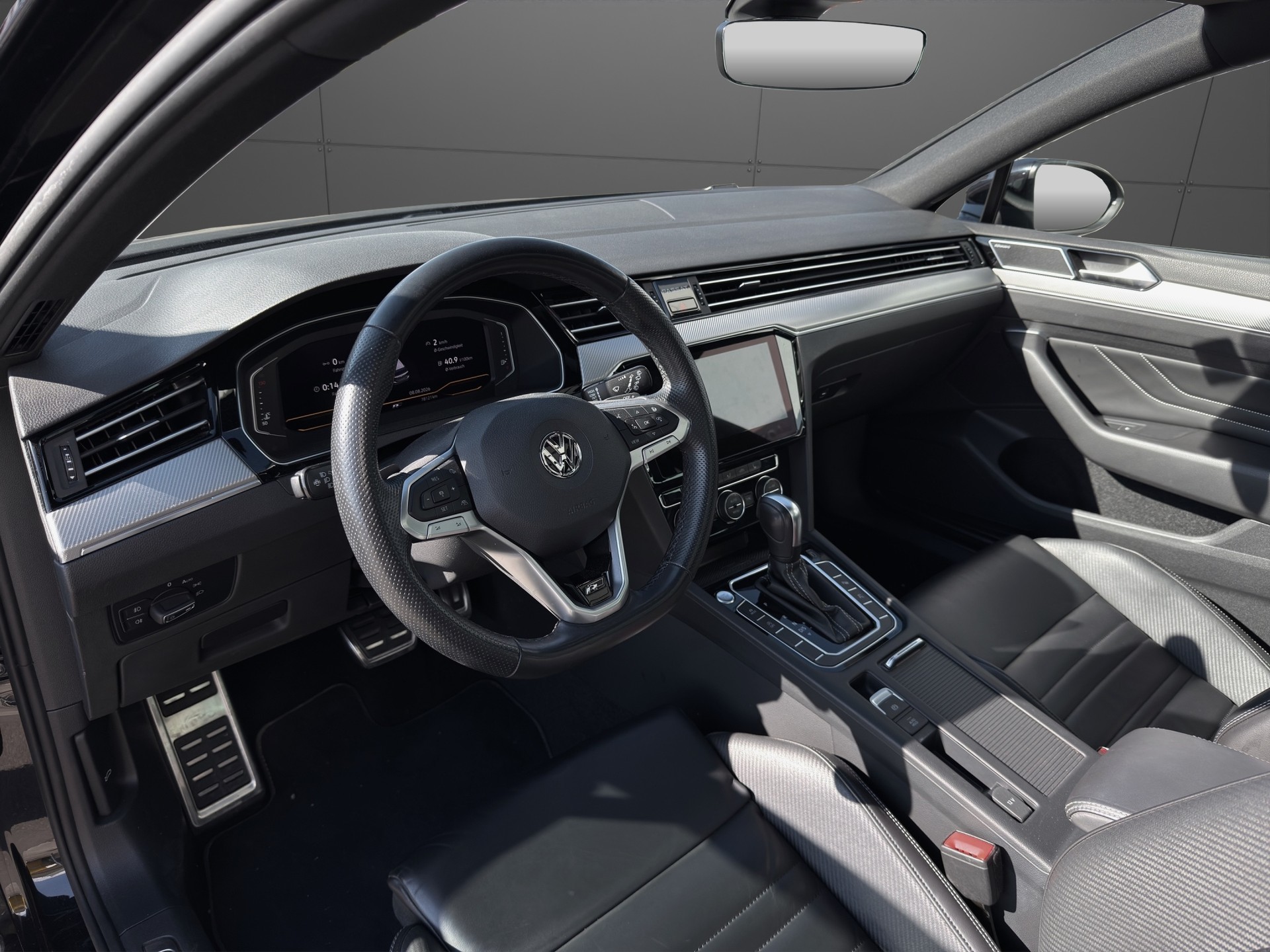 VW Passat 2.0 TDI BMT R-Line Edition 4Motion DSG-image-6