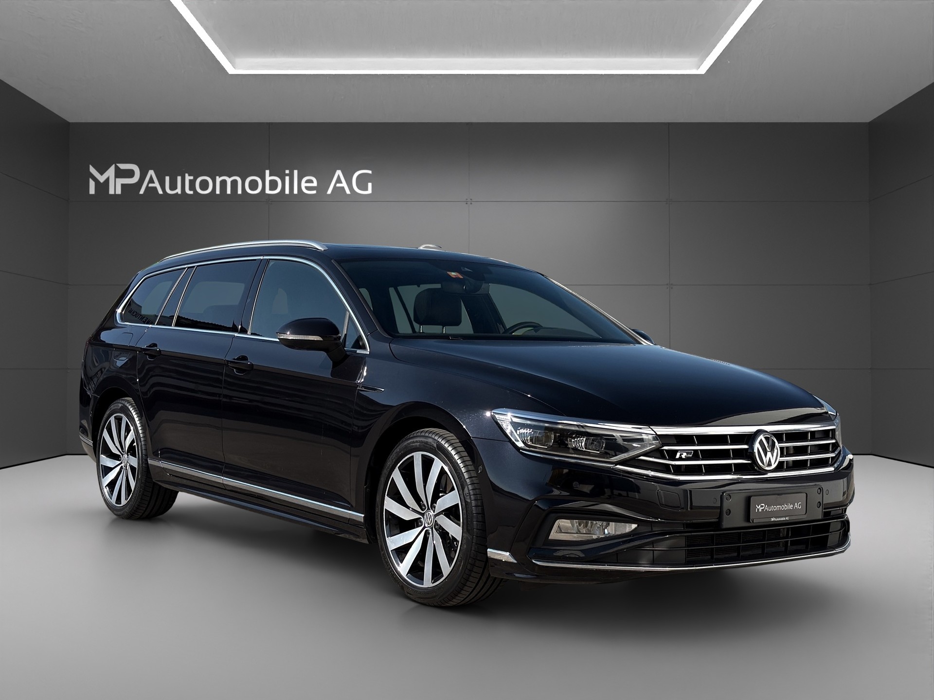 VW Passat 2.0 TDI BMT R-Line Edition 4Motion DSG-image-1