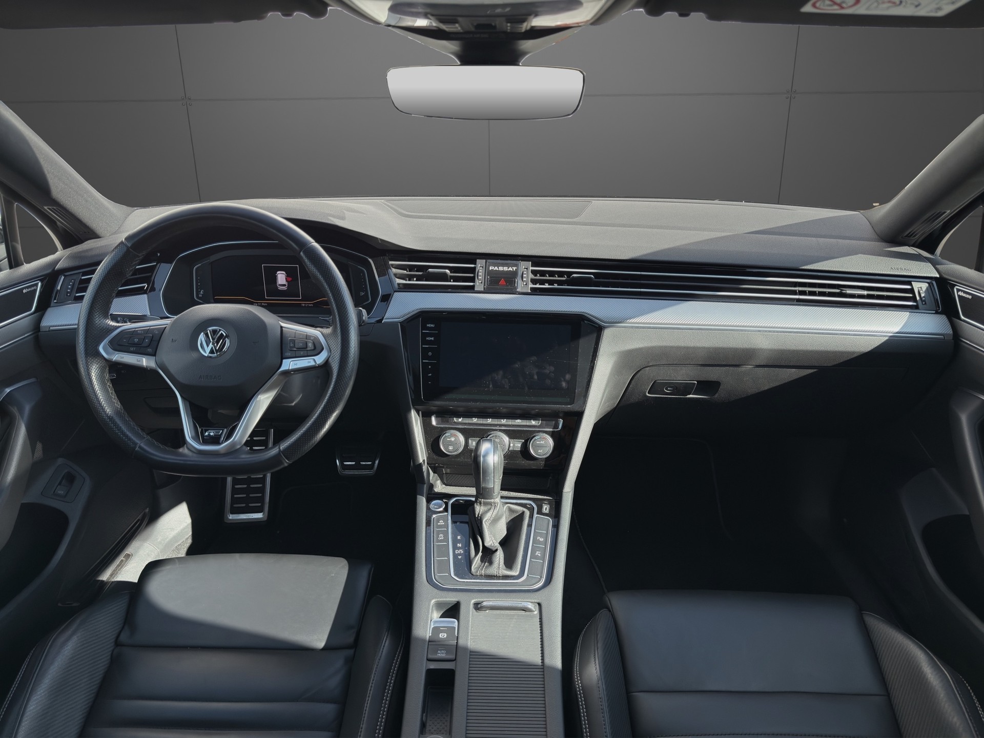 VW Passat 2.0 TDI BMT R-Line Edition 4Motion DSG-image-12