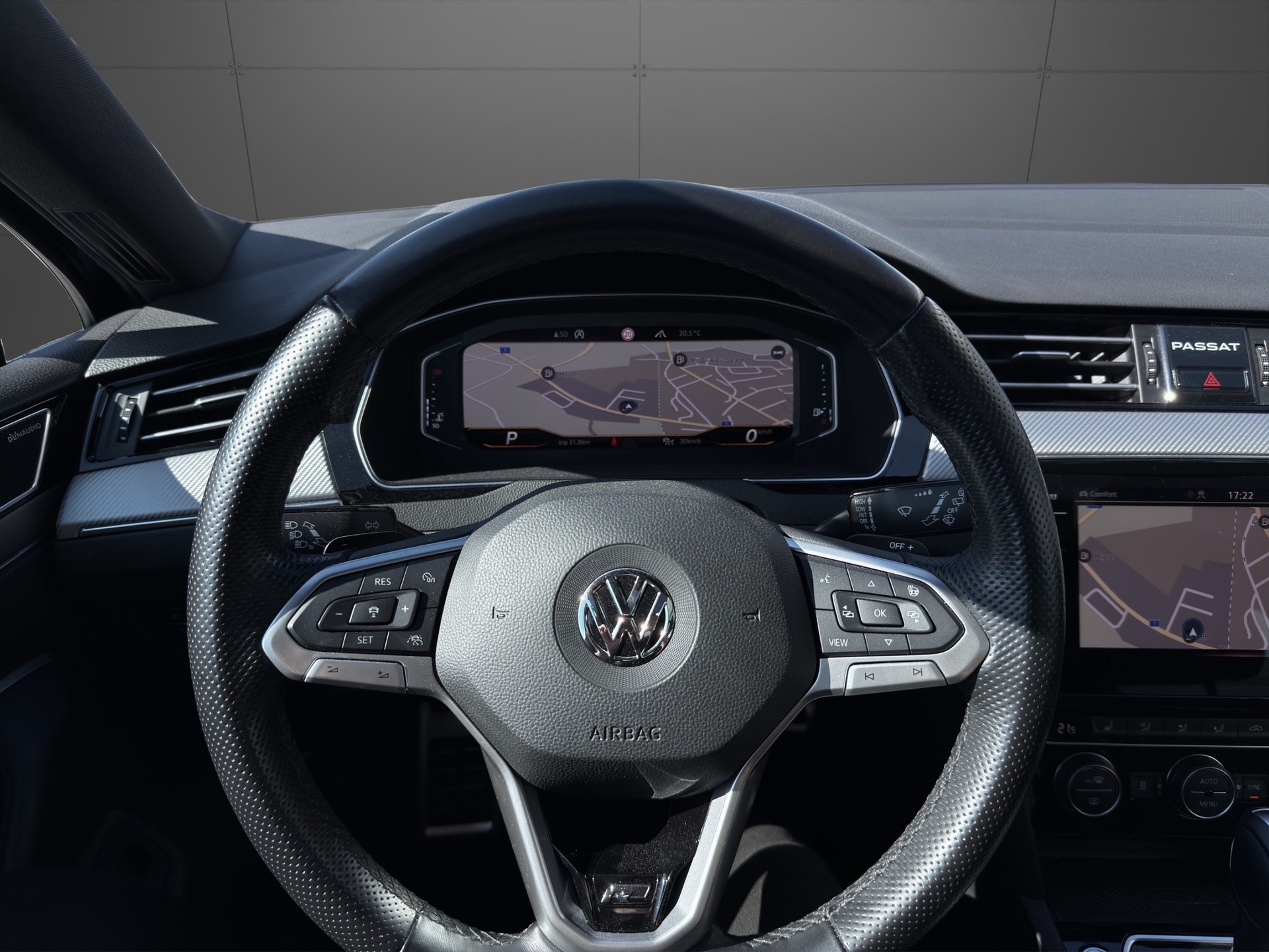 VW Passat 2.0 TDI BMT R-Line Edition 4Motion DSG-image-16