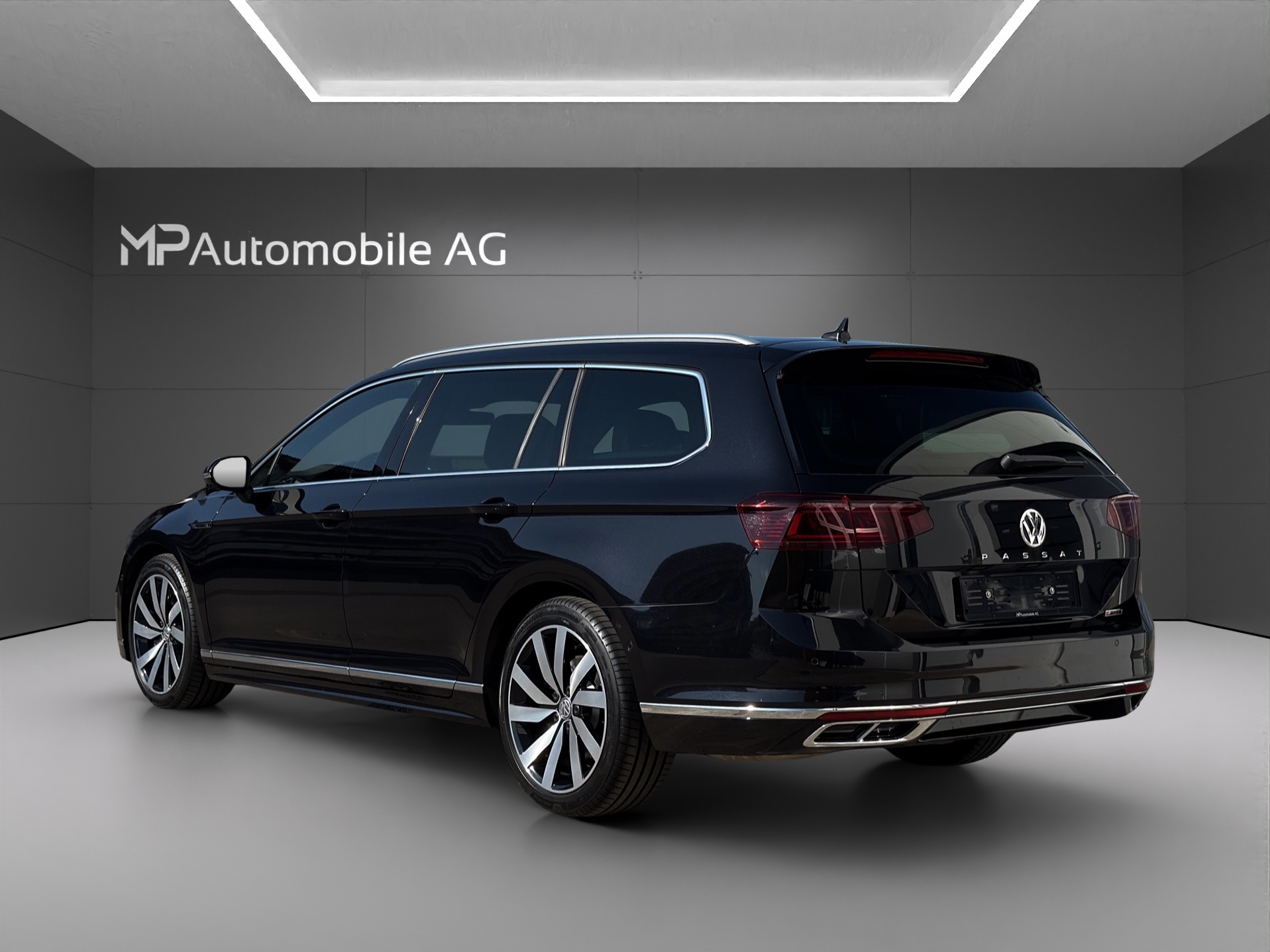 VW Passat 2.0 TDI BMT R-Line Edition 4Motion DSG-image-4