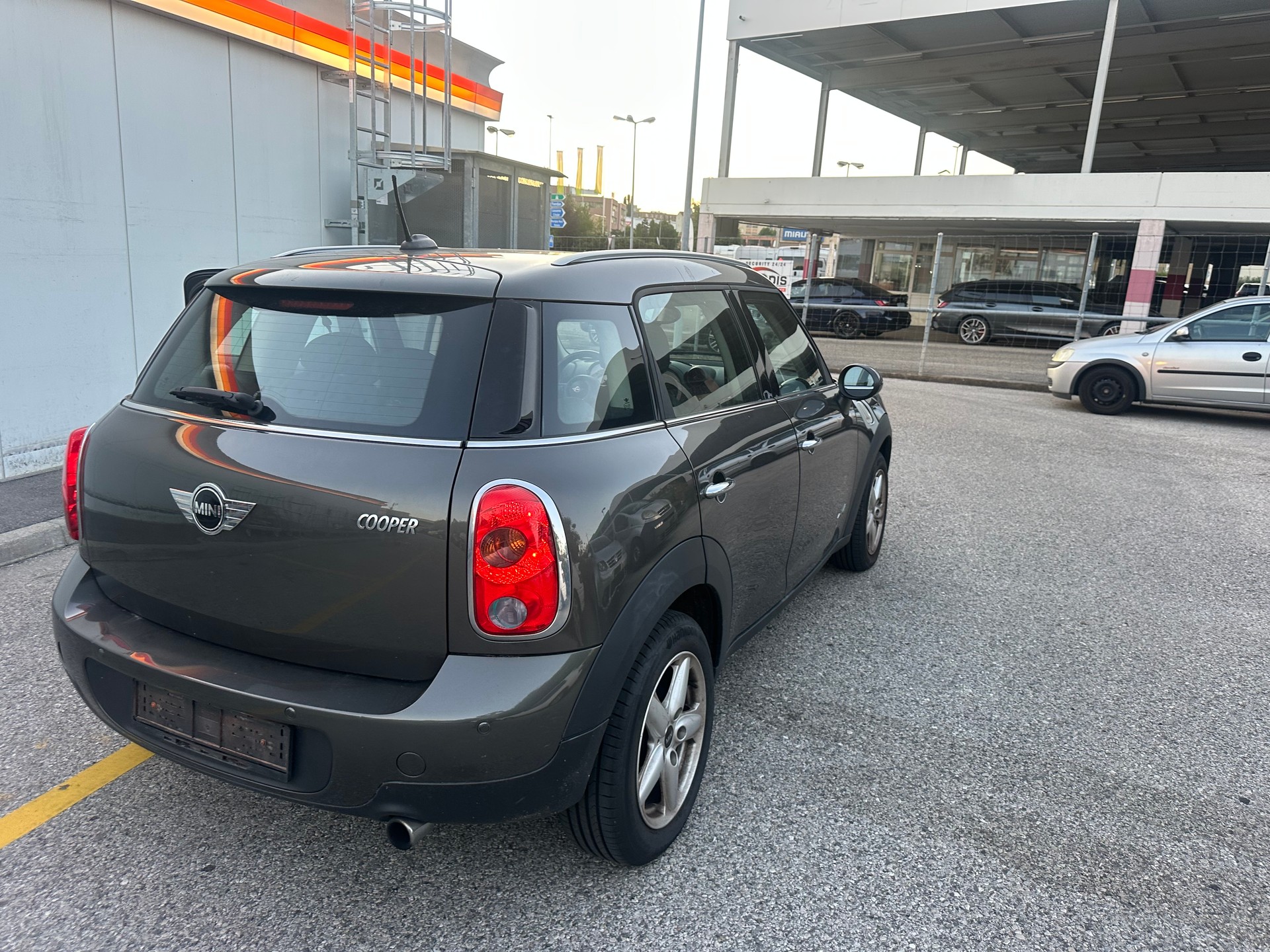 MINI Countryman Cooper ALL4 Steptronic-image-1