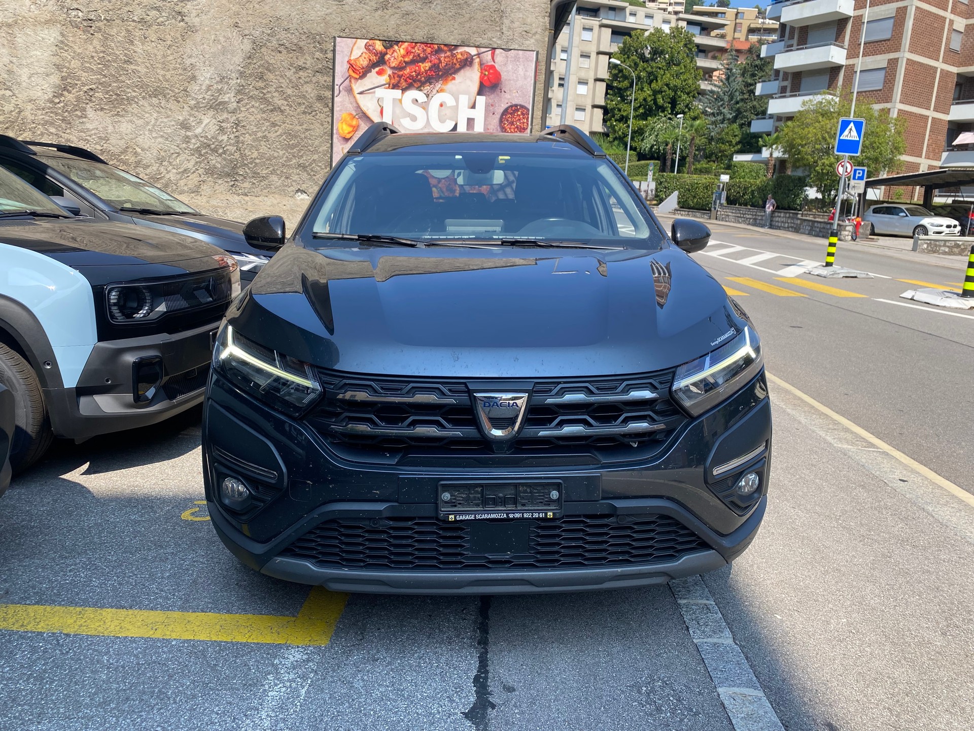 DACIA Jogger TCe 110 Extreme-image-1