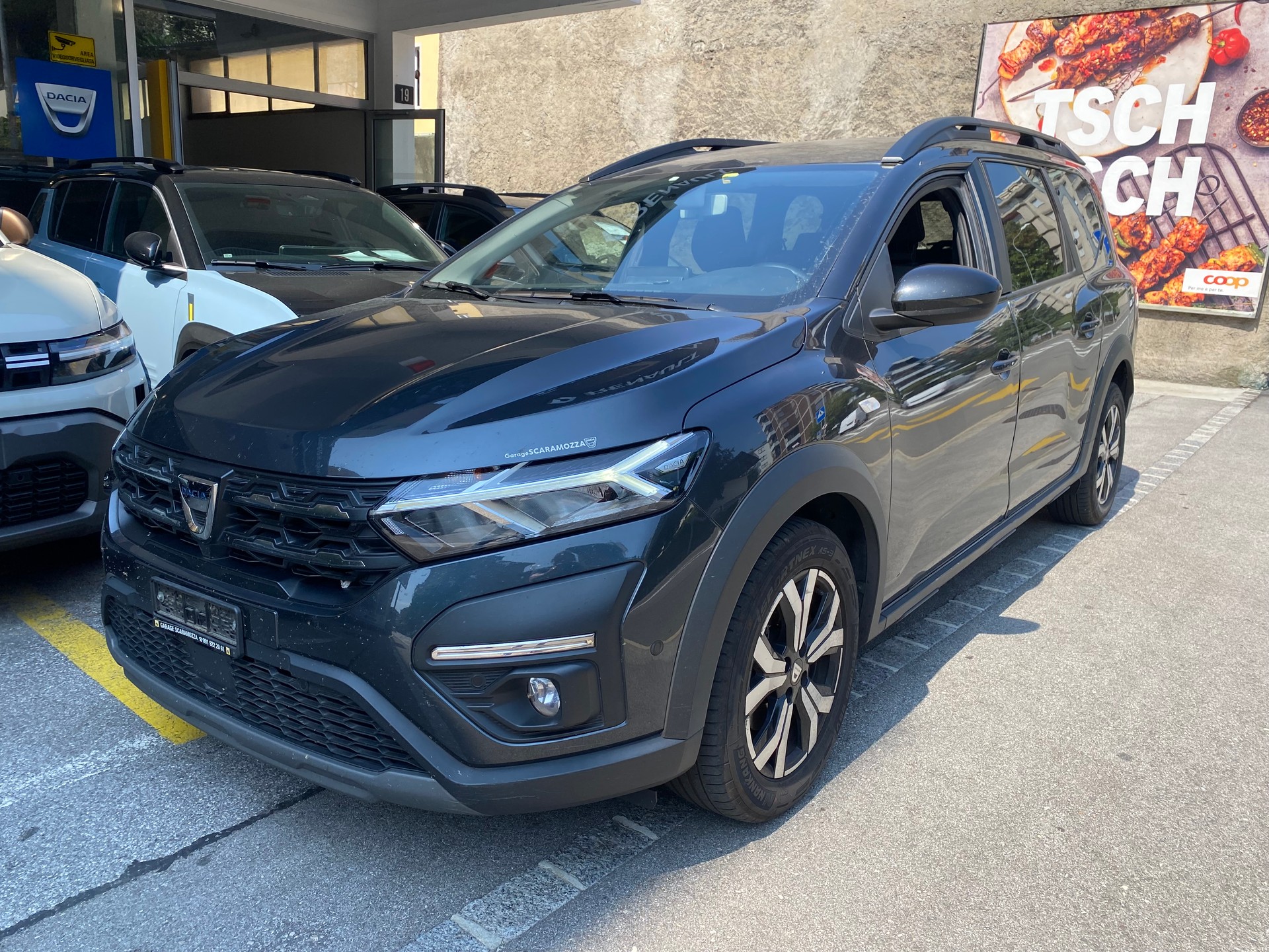 DACIA Jogger TCe 110 Extreme-image-0